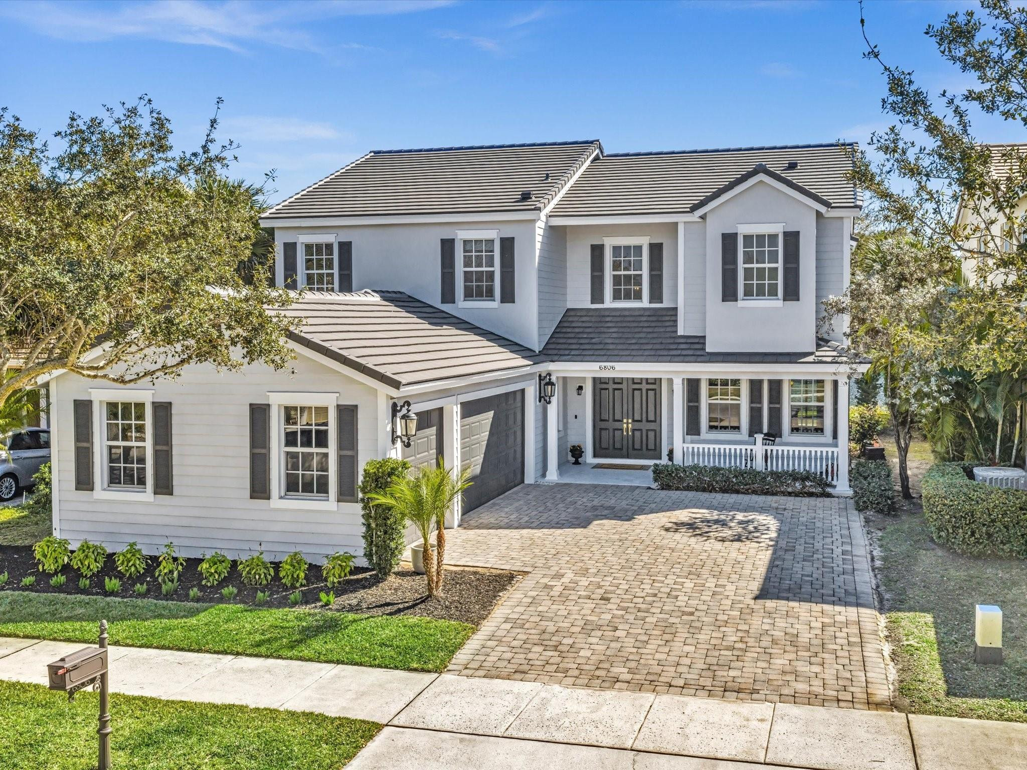 6806 Lakeside Davie, FL 33314