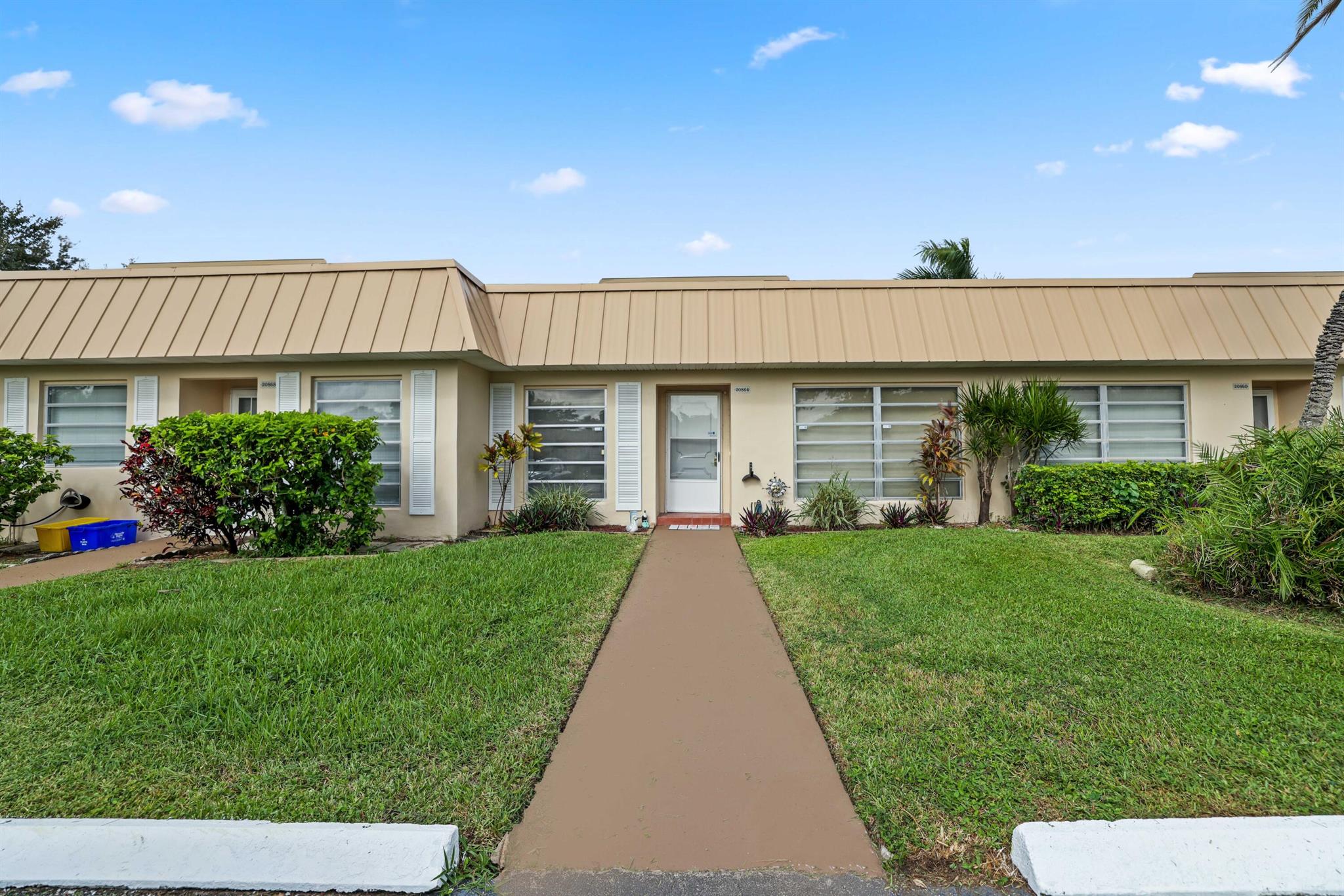 20864 Wendall Ter