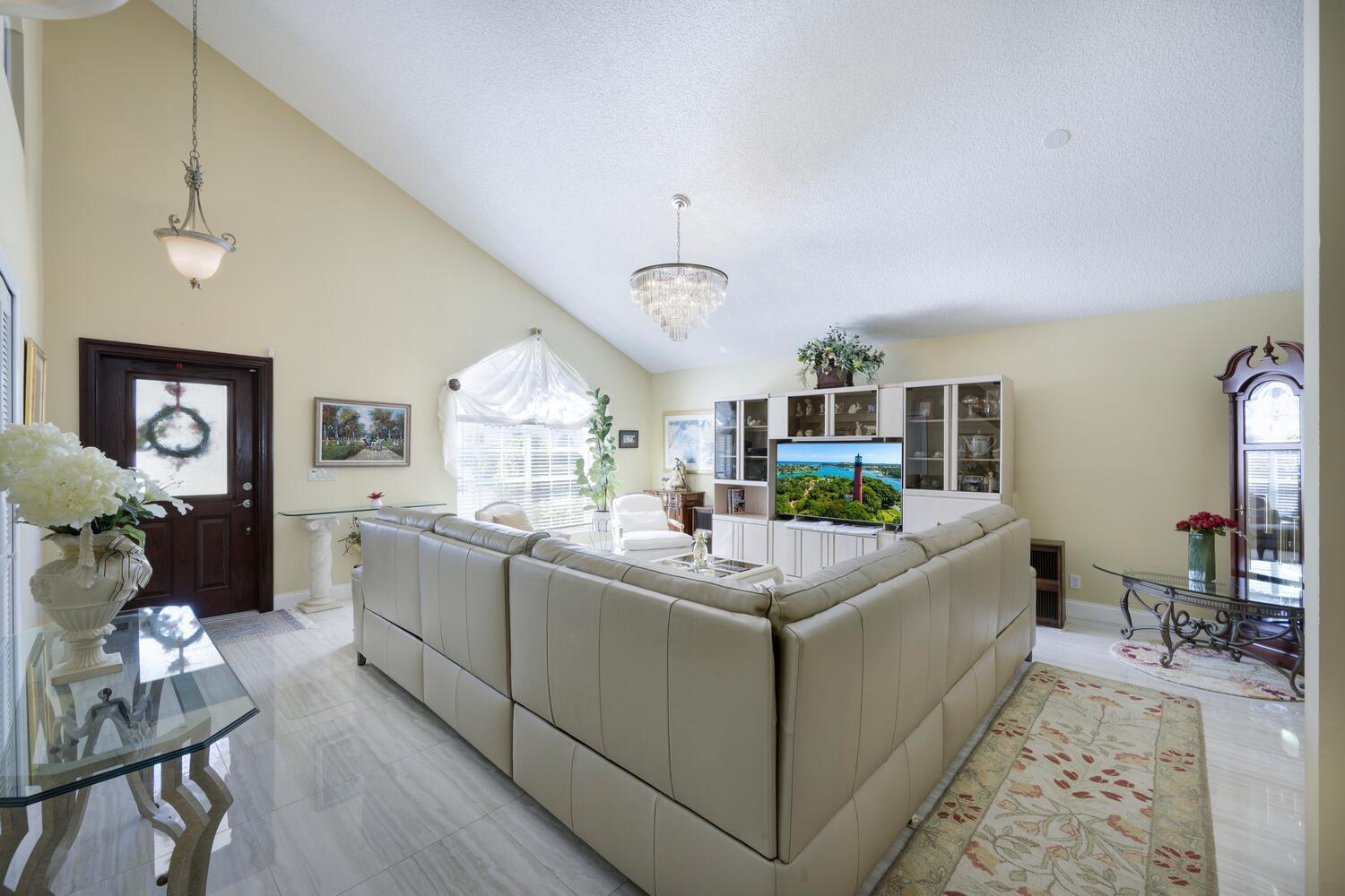 151 St Michaels Ct Jupiter, FL 33458