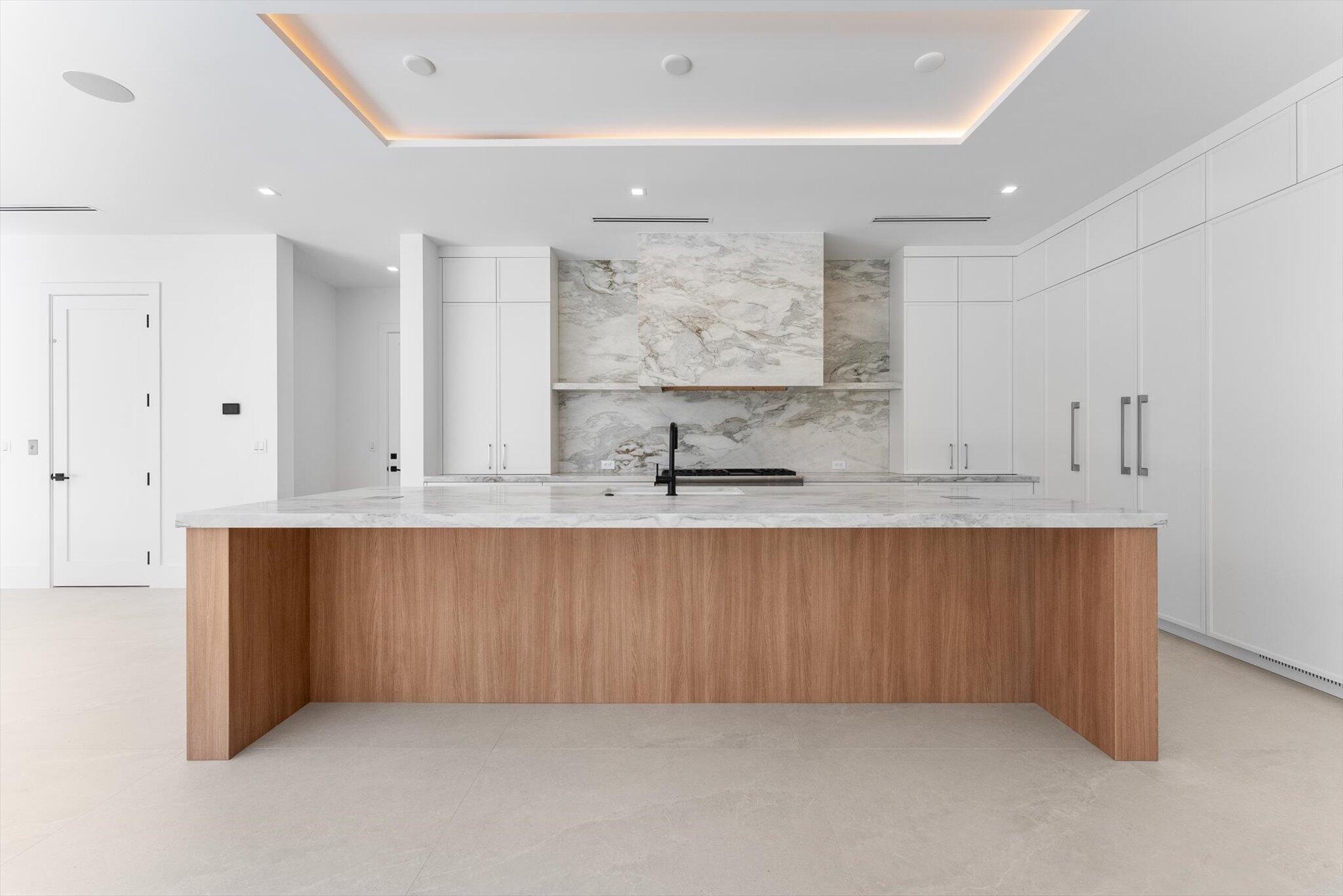 880 NE 3rd Ave Boca Raton, FL 33432