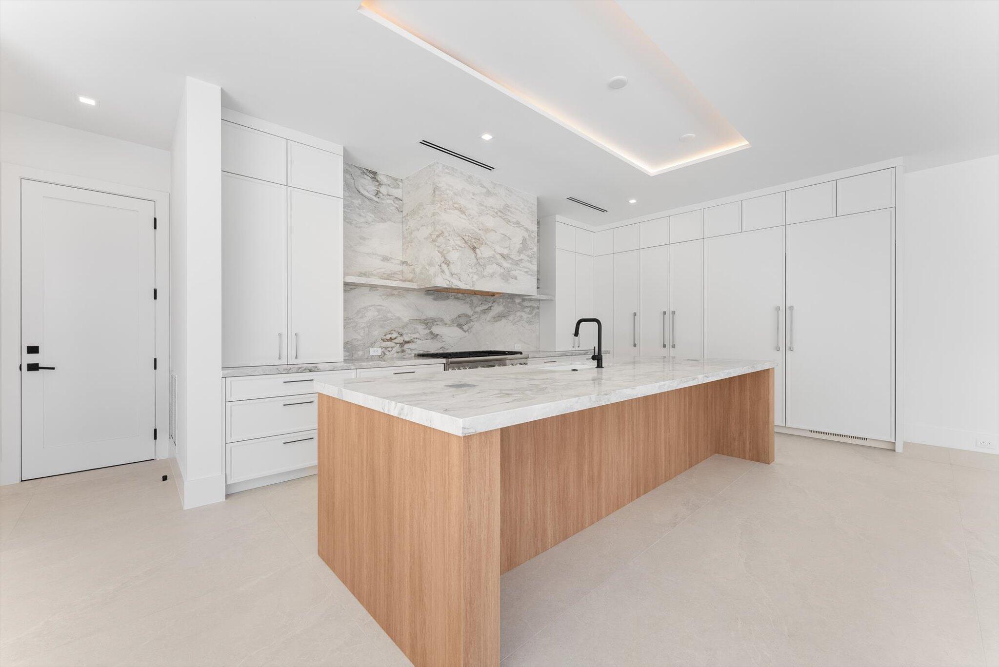 880 NE 3rd Ave Boca Raton, FL 33432