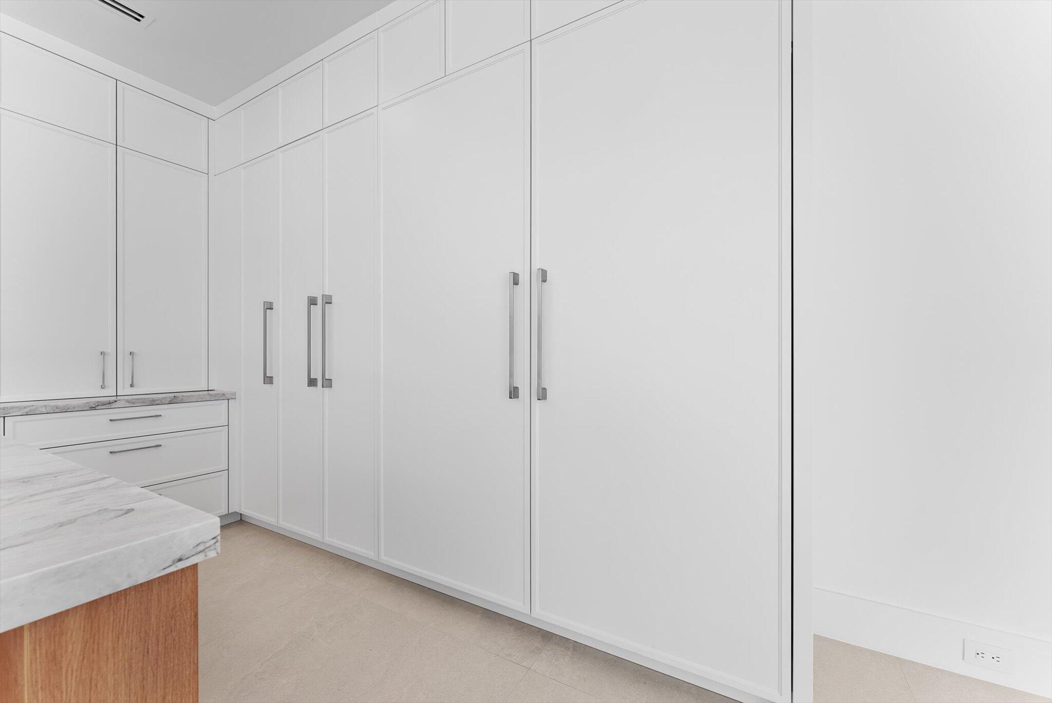 880 NE 3rd Ave Boca Raton, FL 33432