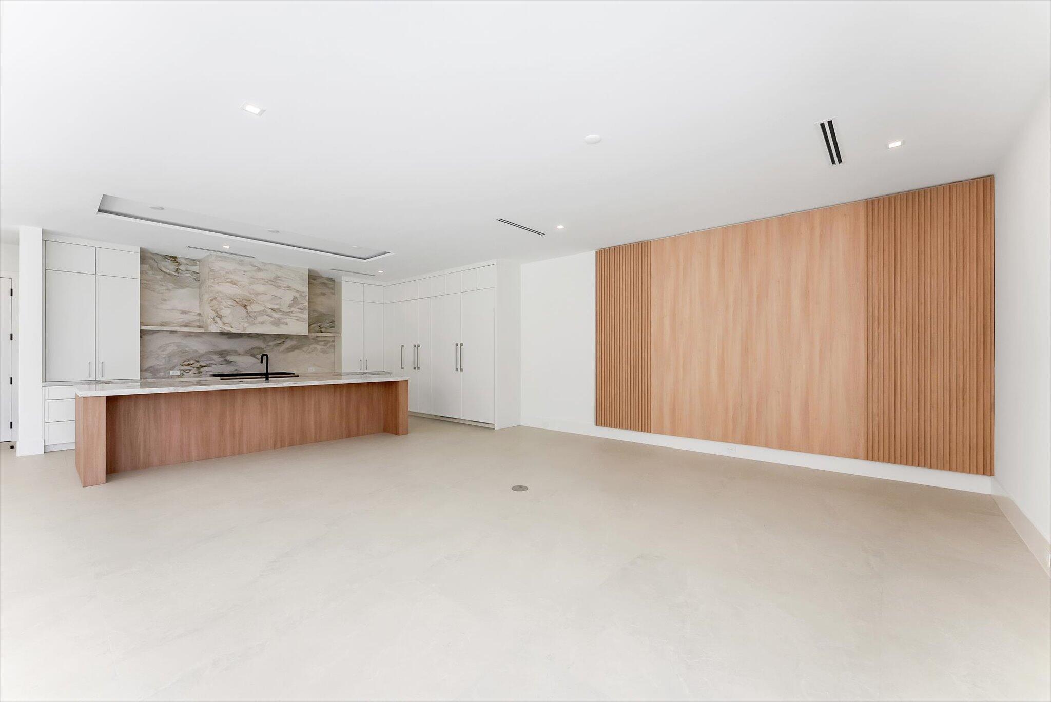 880 NE 3rd Ave Boca Raton, FL 33432