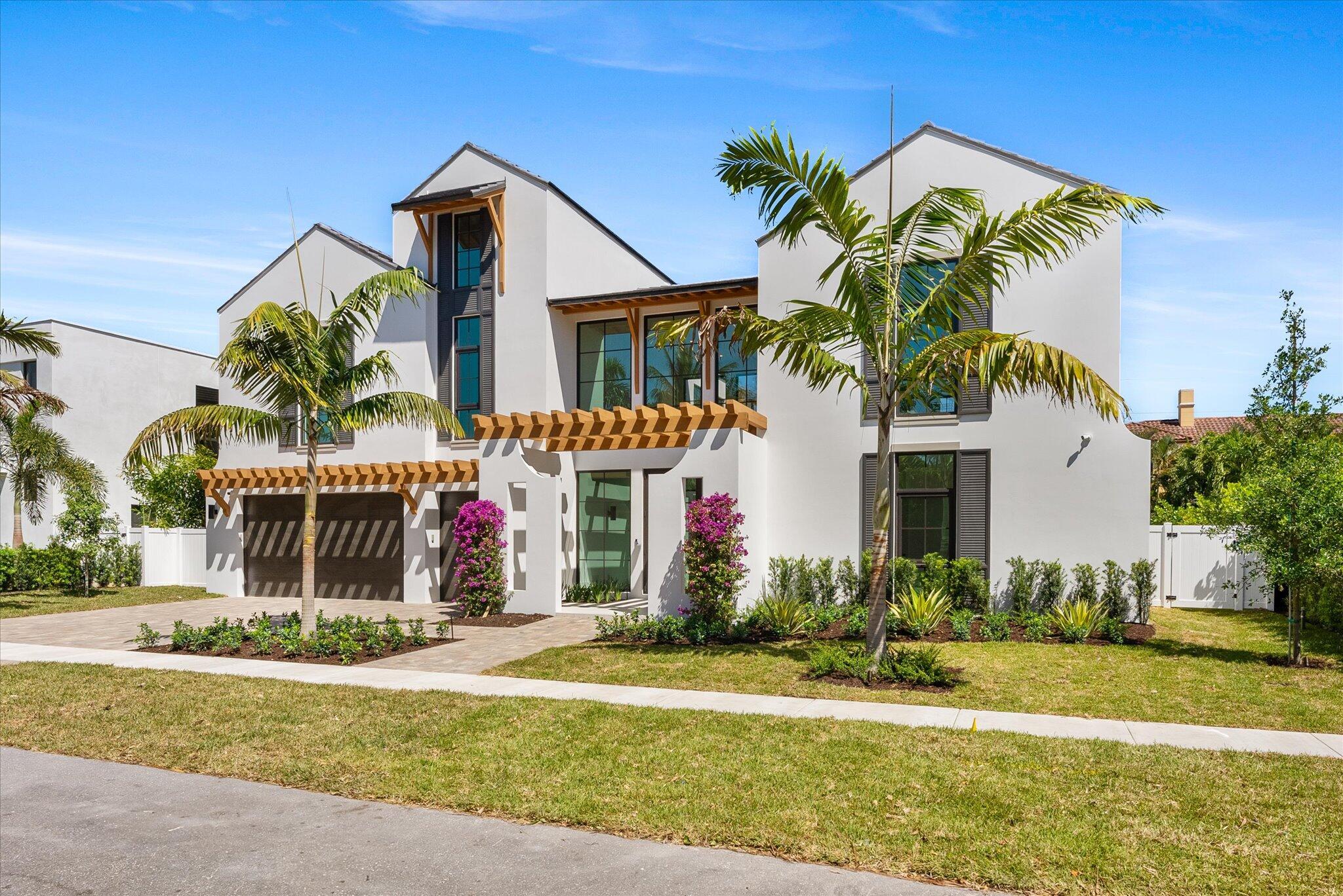 880 NE 3rd Ave Boca Raton, FL 33432