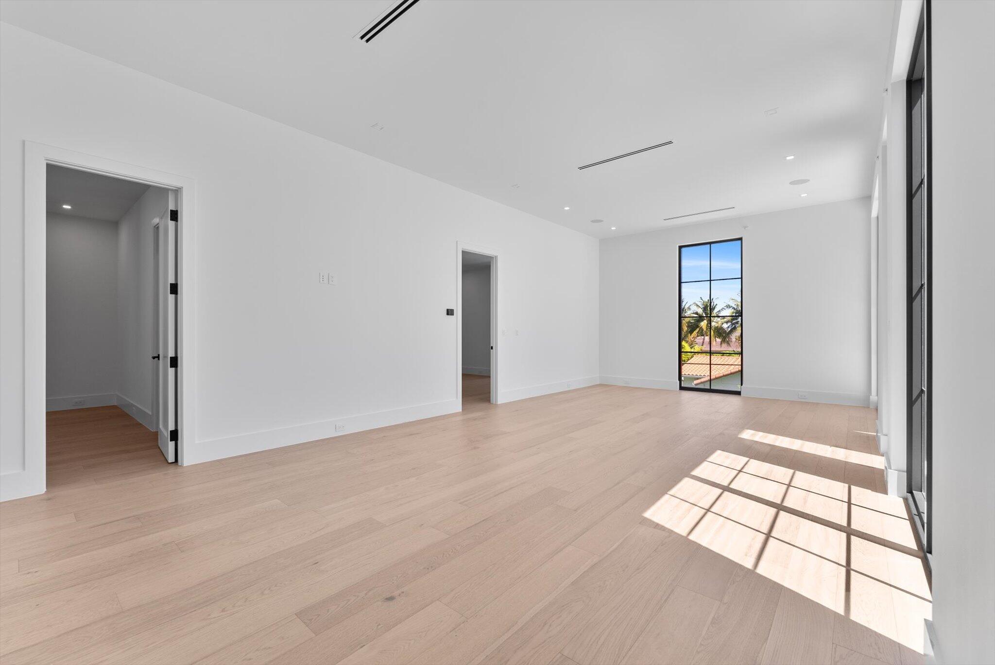 880 NE 3rd Ave Boca Raton, FL 33432