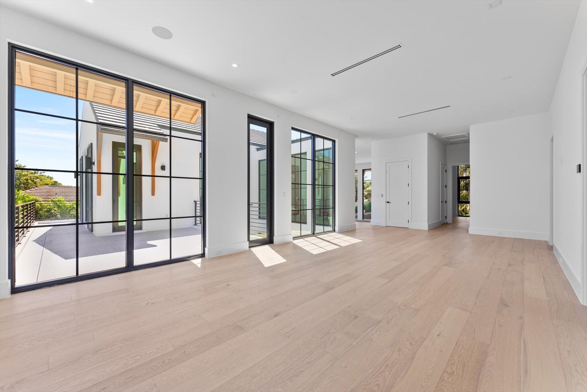 880 NE 3rd Ave Boca Raton, FL 33432