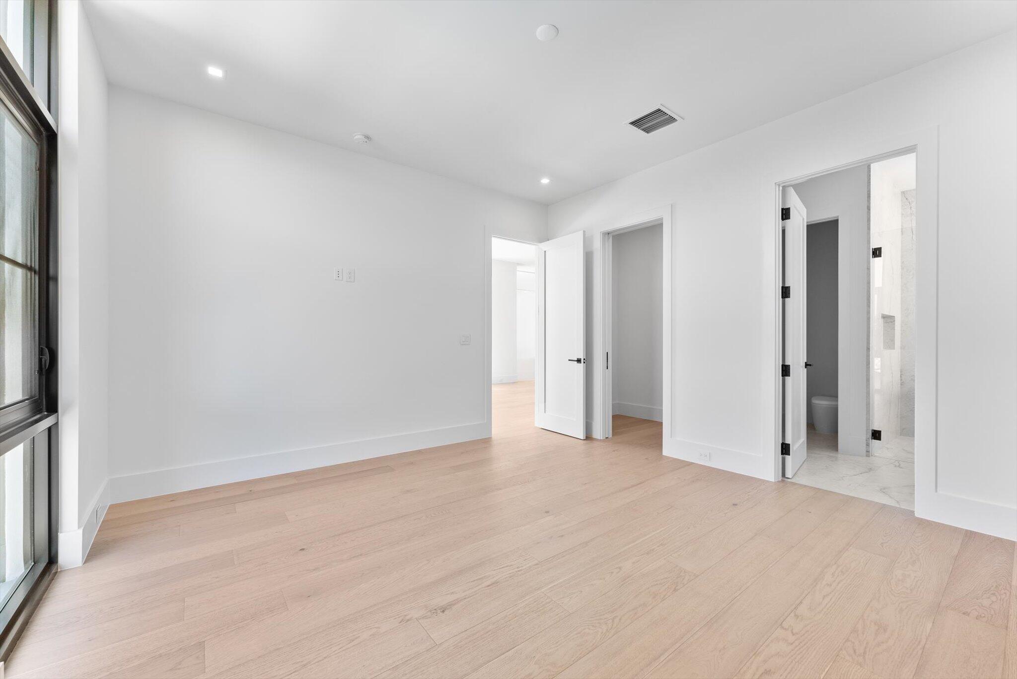 880 NE 3rd Ave Boca Raton, FL 33432