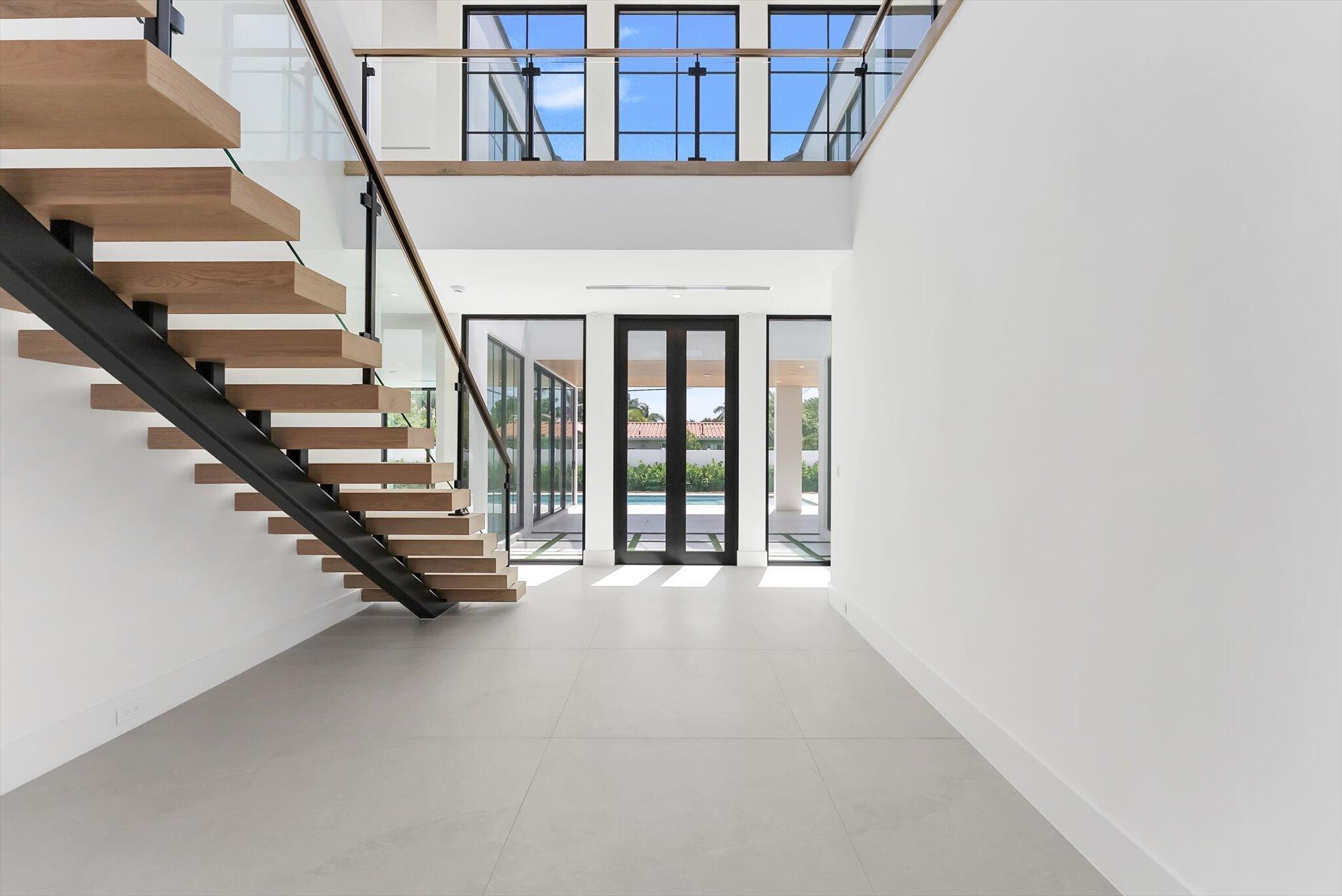 880 NE 3rd Ave Boca Raton, FL 33432