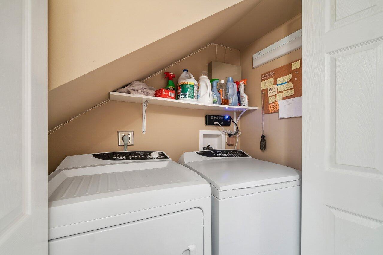 825 Center St #13b Jupiter, FL 33458