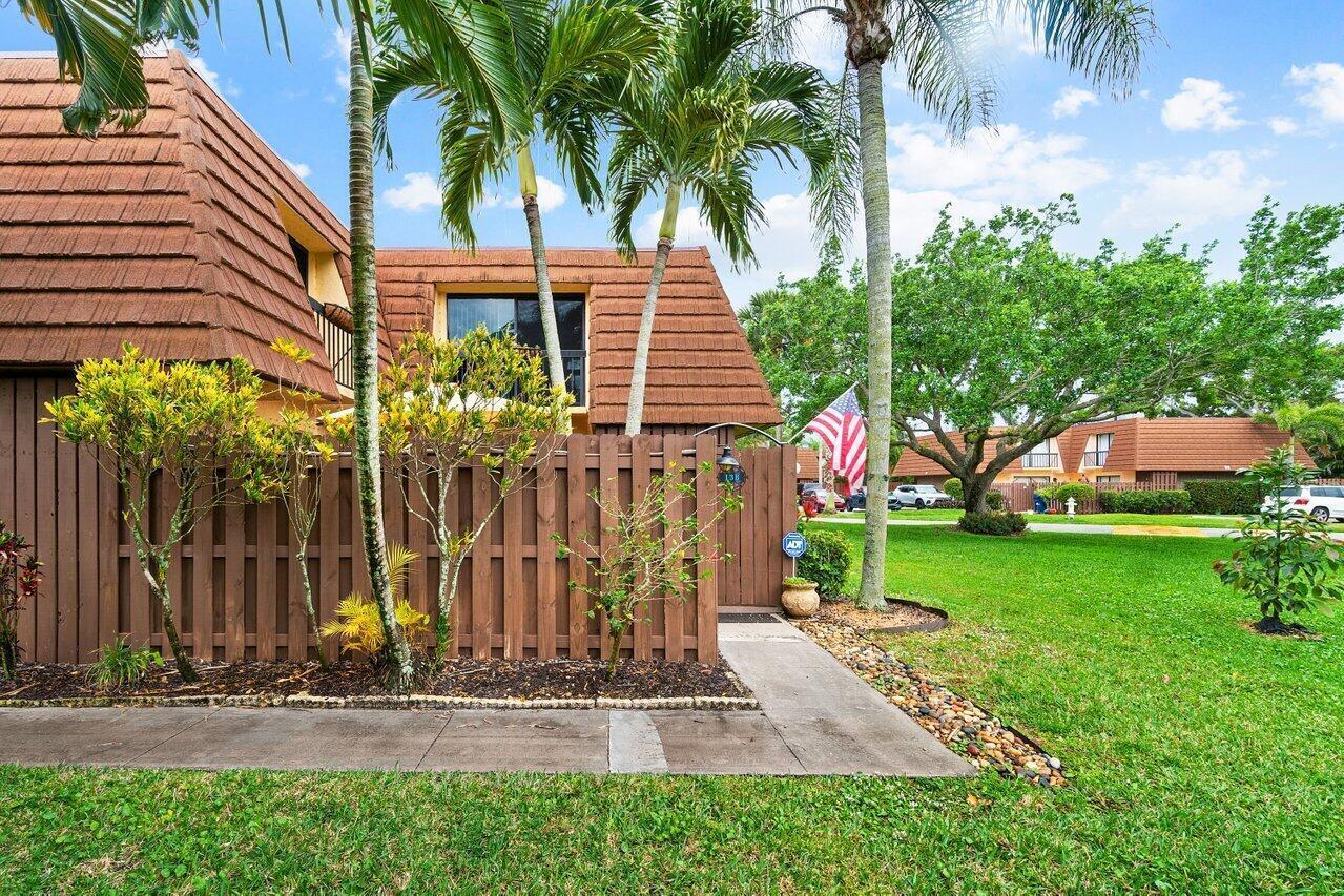 825 Center St #13b Jupiter, FL 33458