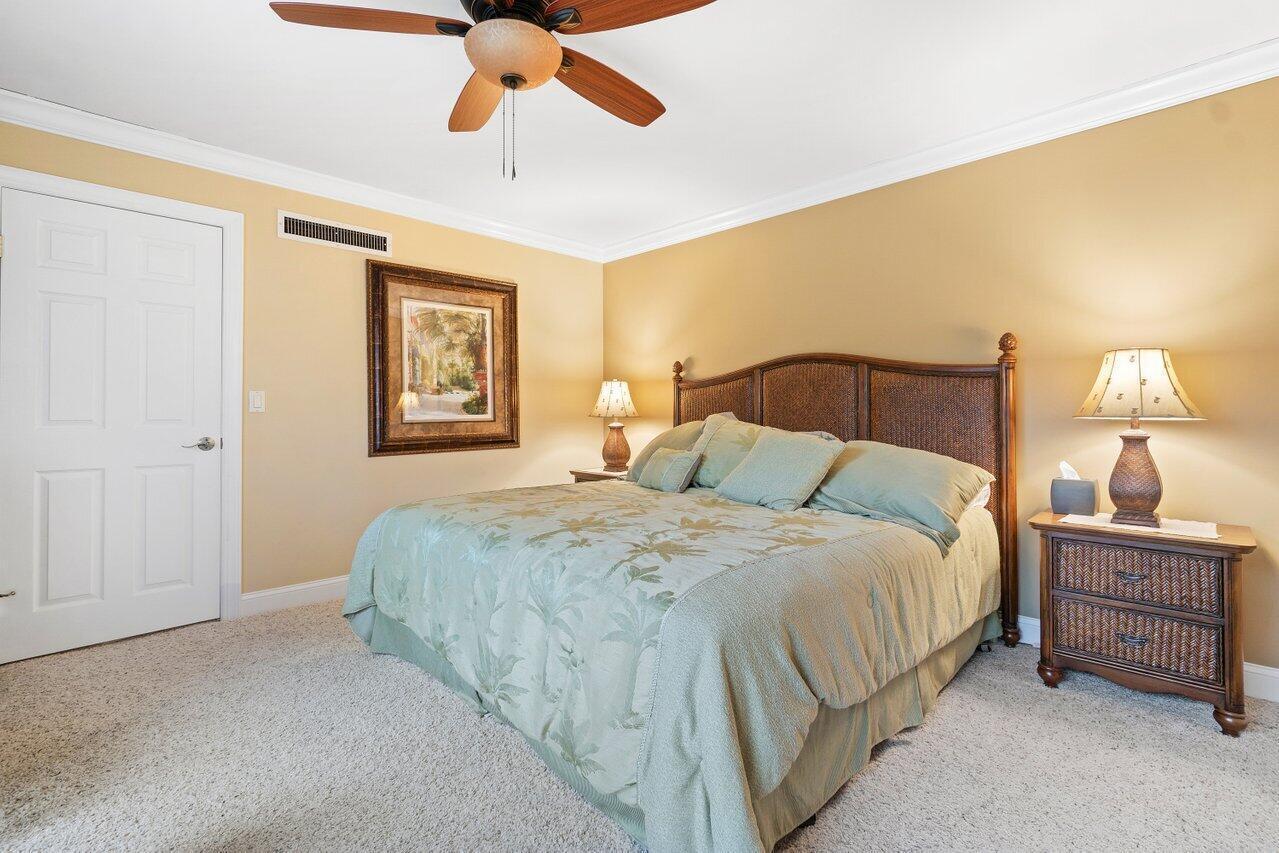 825 Center St #13b Jupiter, FL 33458