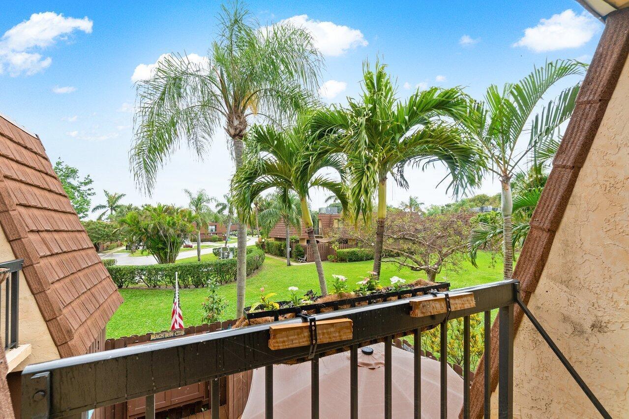 825 Center St #13b Jupiter, FL 33458