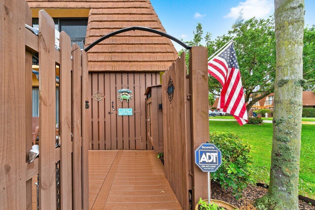 825 Center St #13b Jupiter, FL 33458