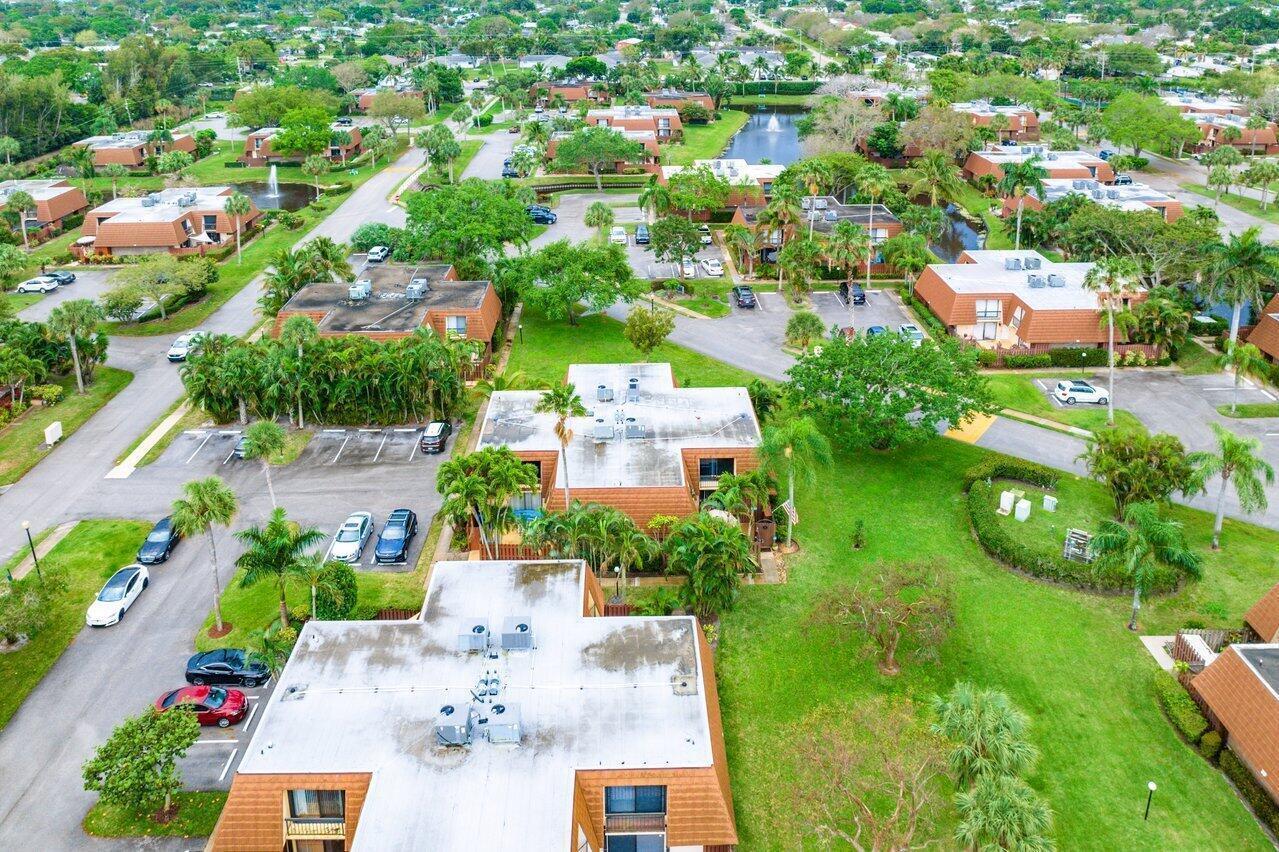 825 Center St #13b Jupiter, FL 33458