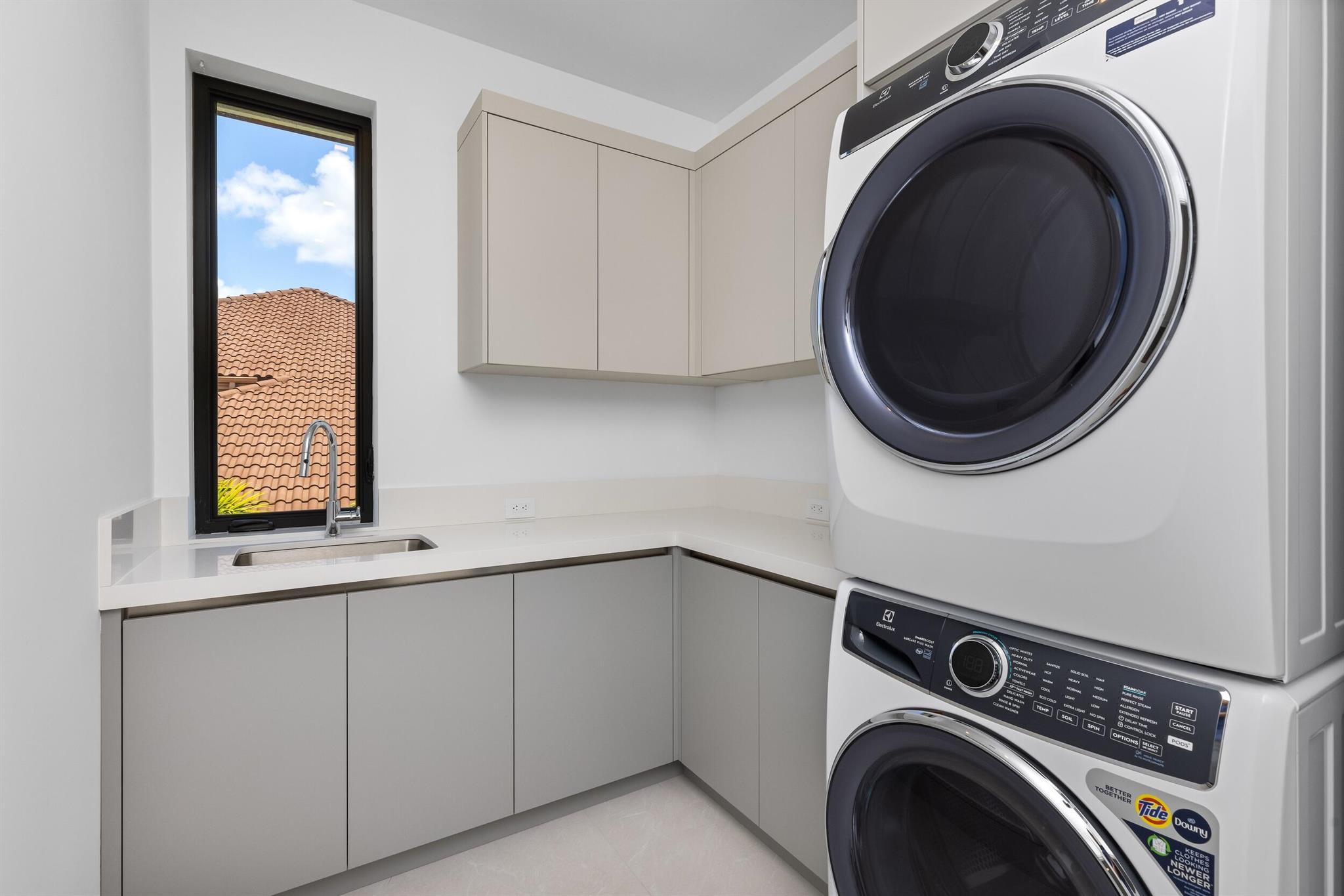 1955 Thatch Palm Dr Boca Raton, FL 33432