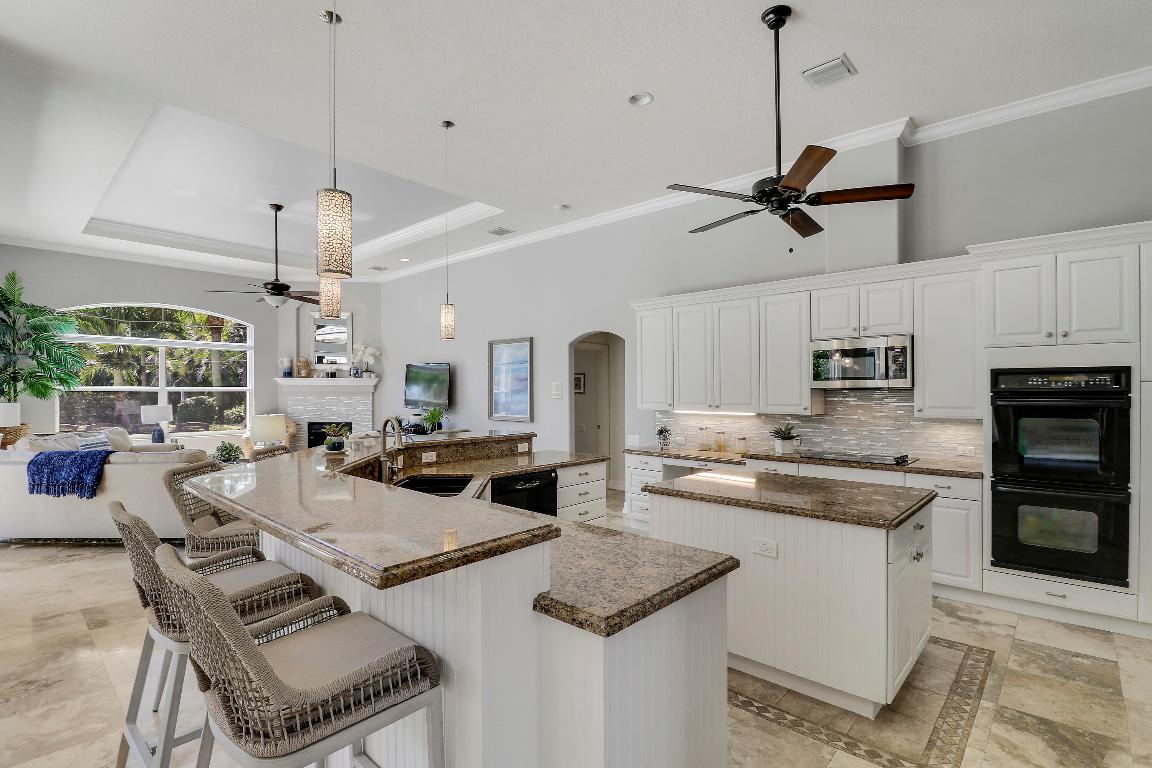 19560 Gulfstream Dr Jupiter, FL 33469