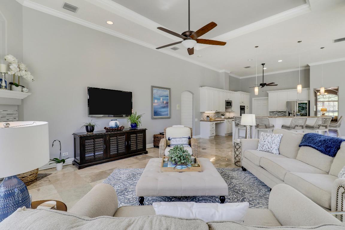 19560 Gulfstream Dr Jupiter, FL 33469