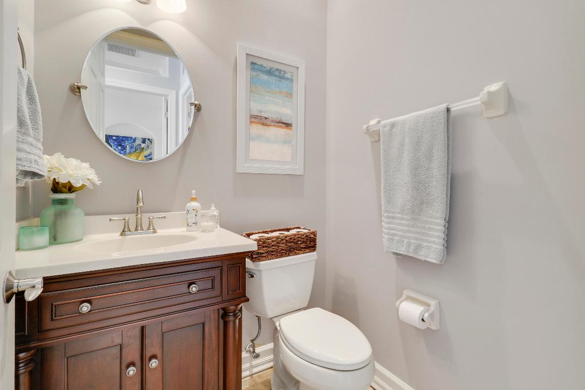 19560 Gulfstream Dr Jupiter, FL 33469