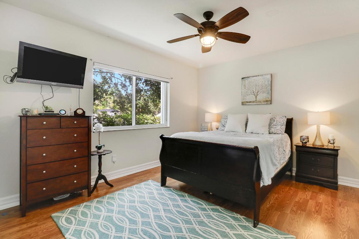 19560 Gulfstream Dr Jupiter, FL 33469