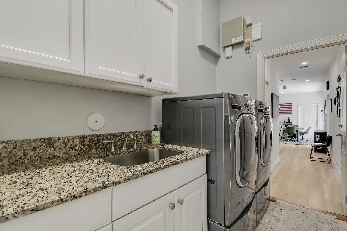 19560 Gulfstream Dr Jupiter, FL 33469