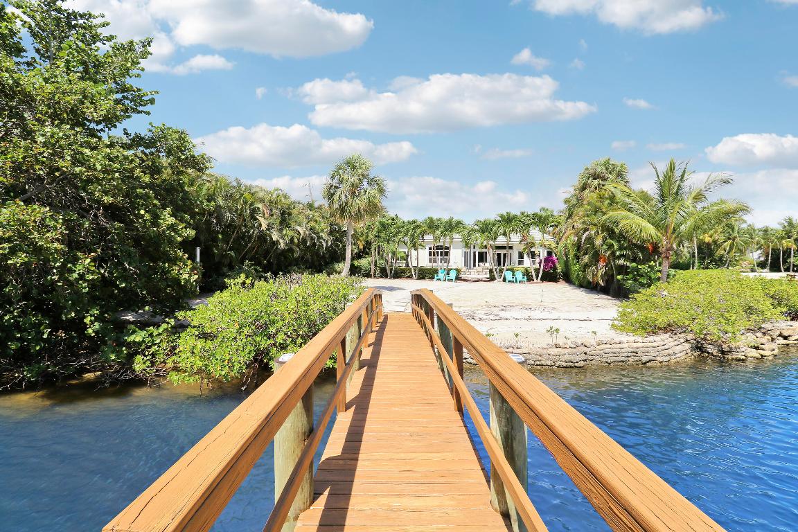 19560 Gulfstream Dr Jupiter, FL 33469