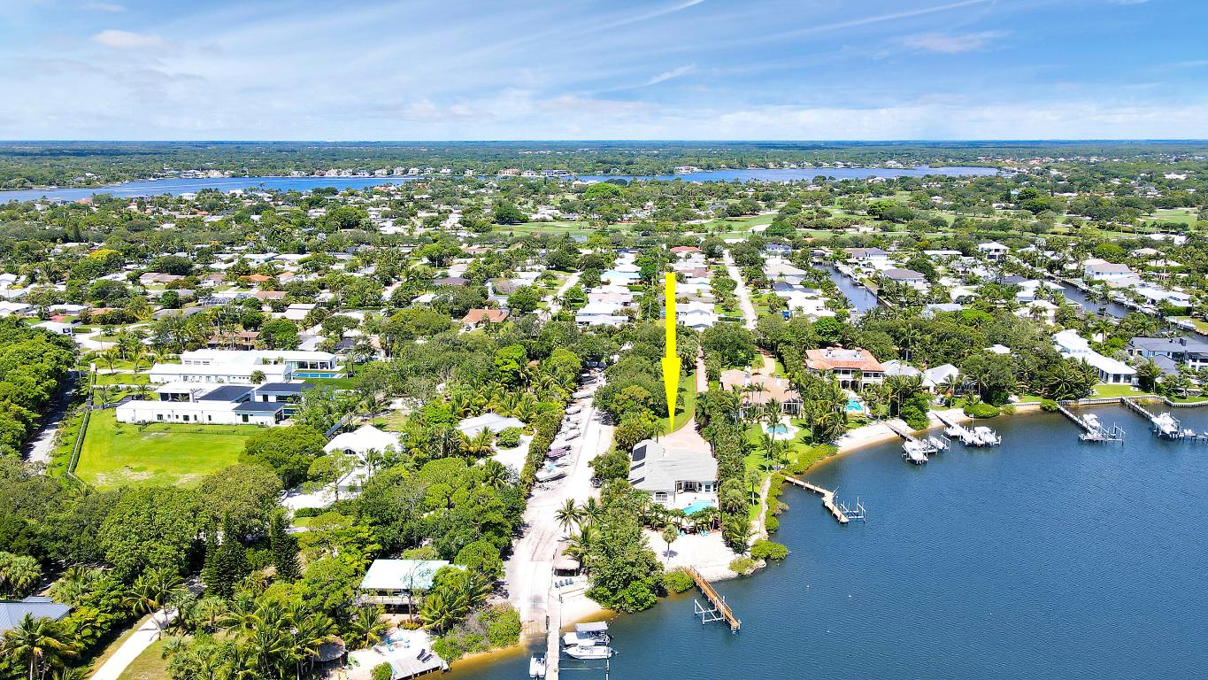 19560 Gulfstream Dr Jupiter, FL 33469