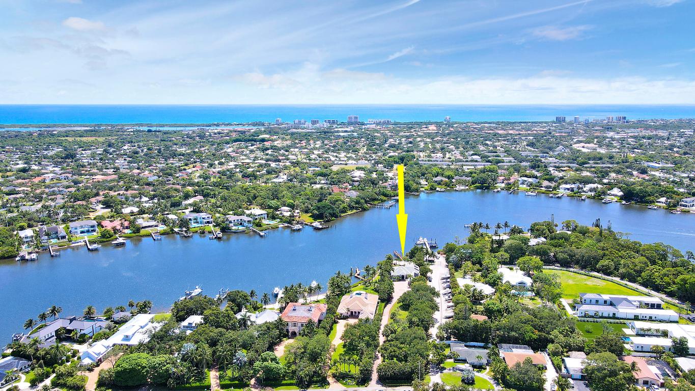 19560 Gulfstream Dr Jupiter, FL 33469