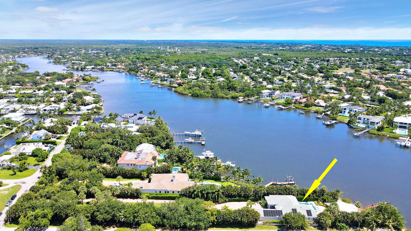 19560 Gulfstream Dr Jupiter, FL 33469