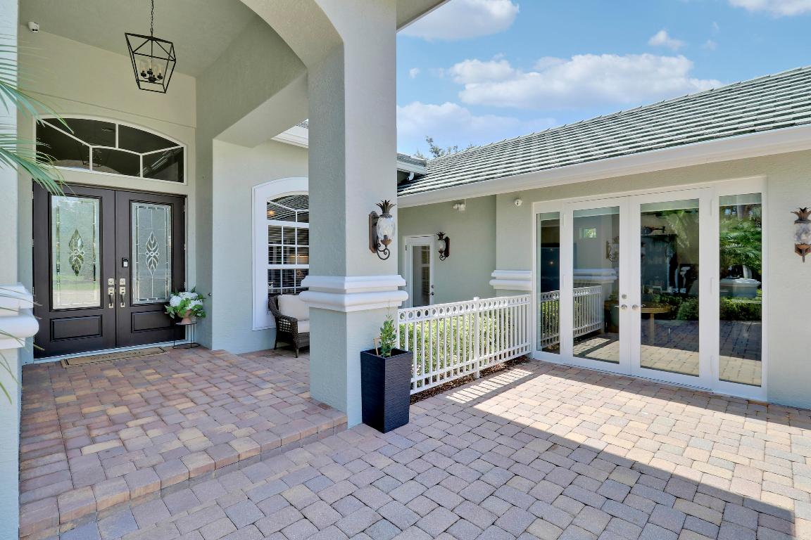 19560 Gulfstream Dr Jupiter, FL 33469