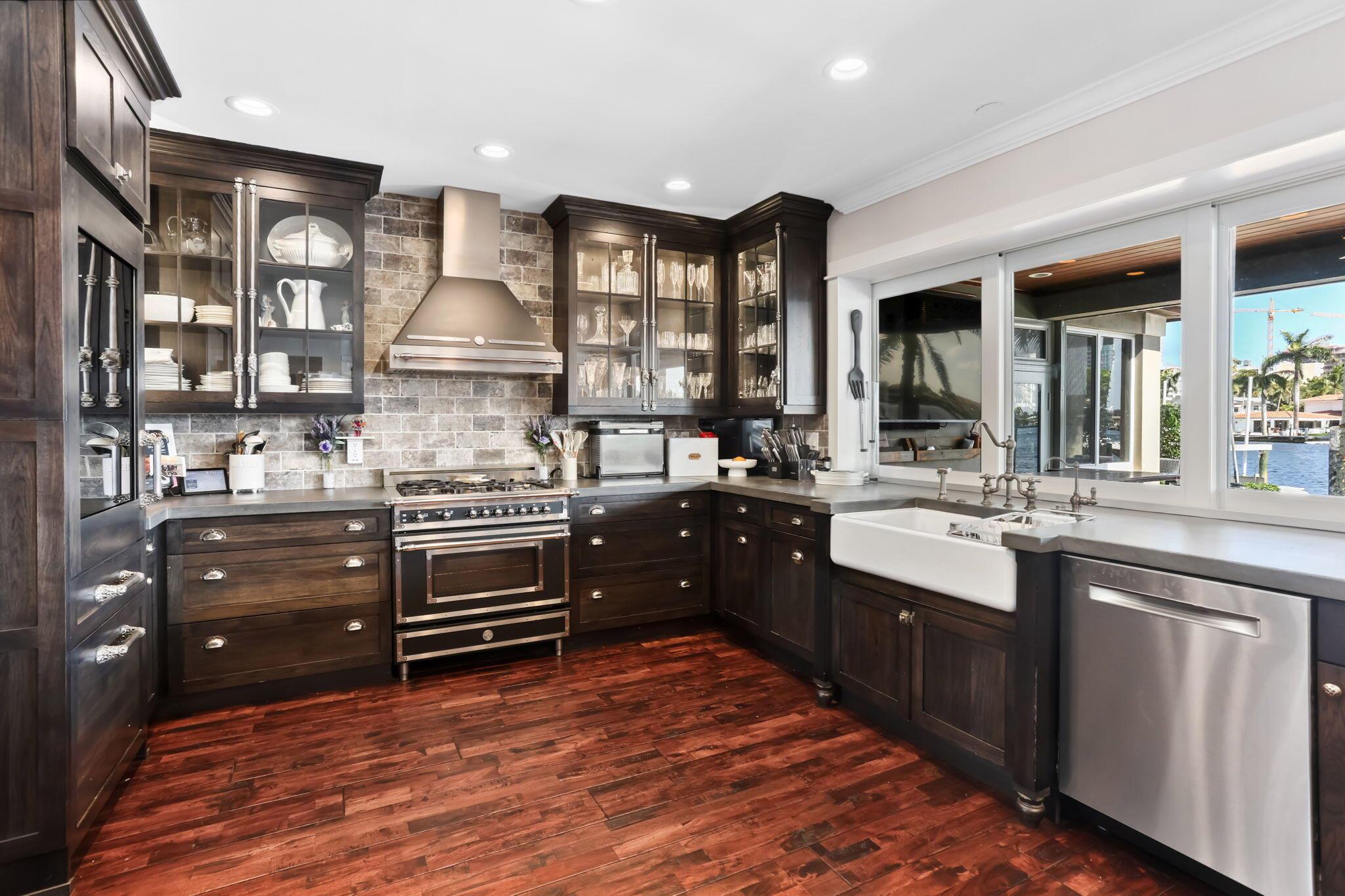 3102 SE 12th St Pompano Beach, FL 33062