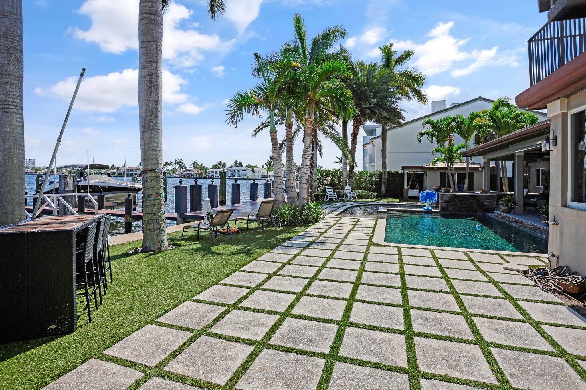 3102 SE 12th St Pompano Beach, FL 33062