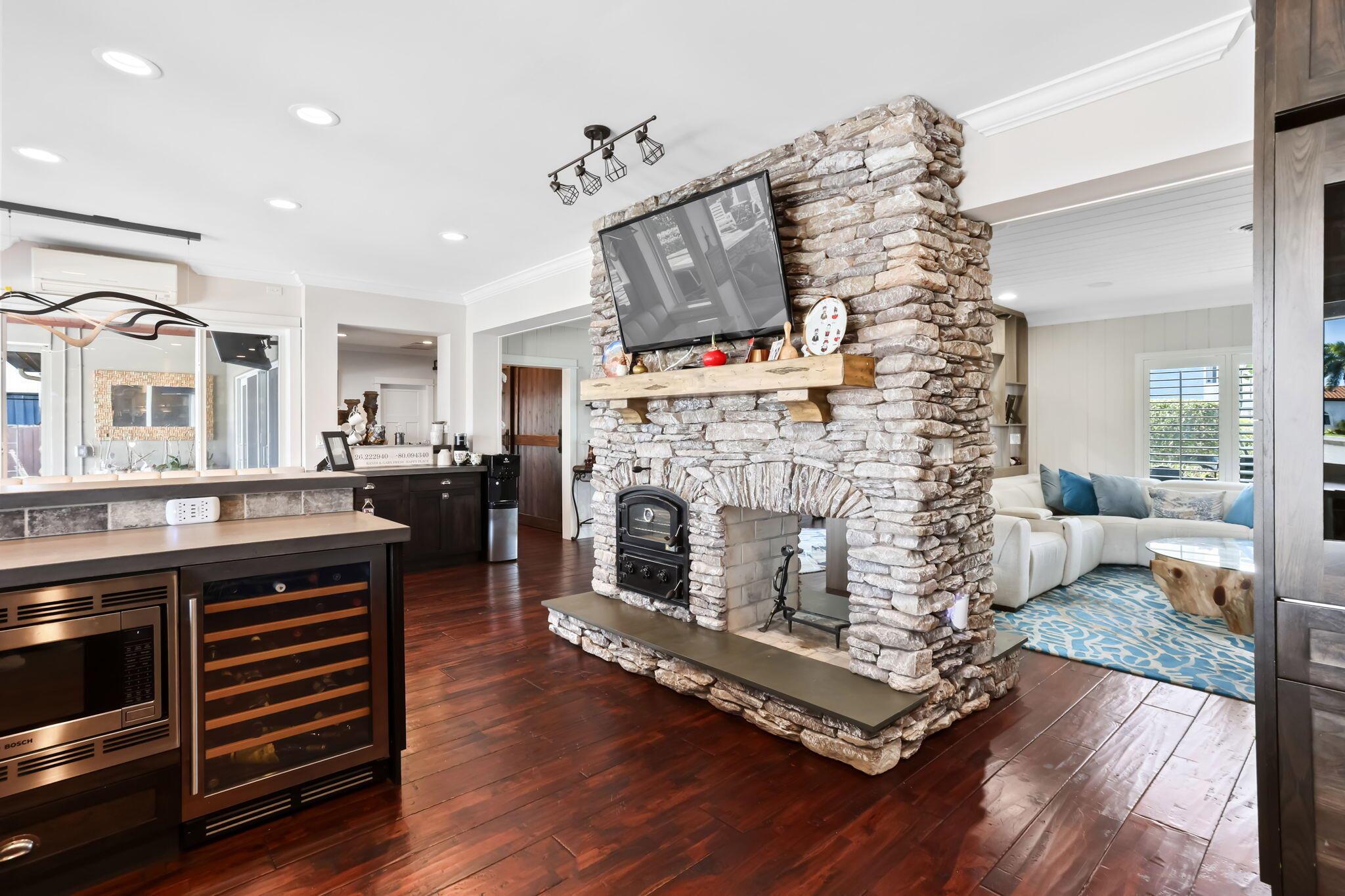 3102 SE 12th St Pompano Beach, FL 33062