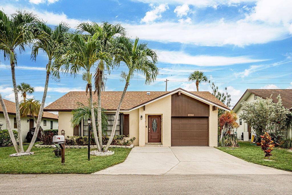 6247 Red Cedar Cir