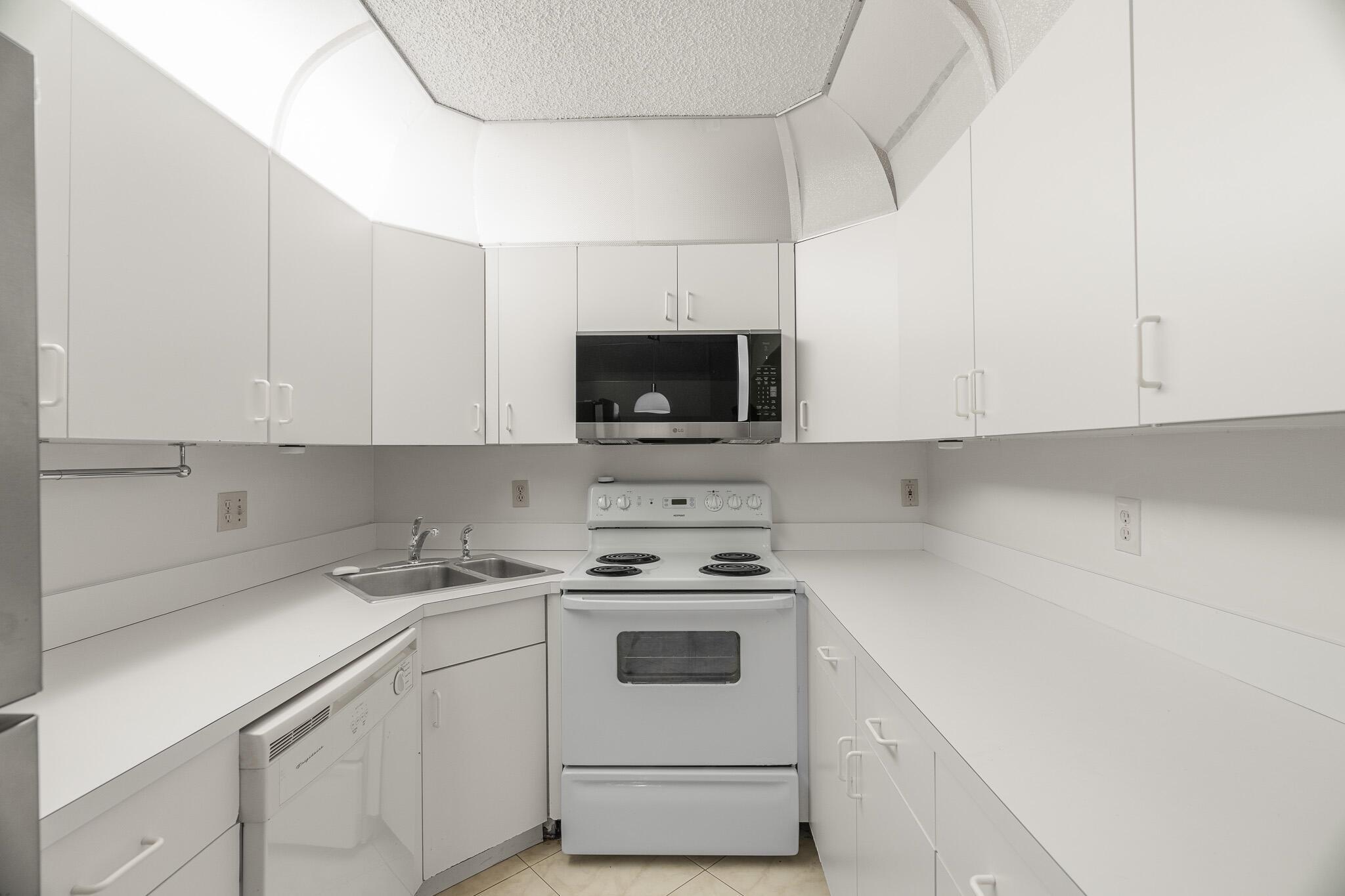 2025 SW Silver Pine Way #120-D1 Palm City, FL 34990