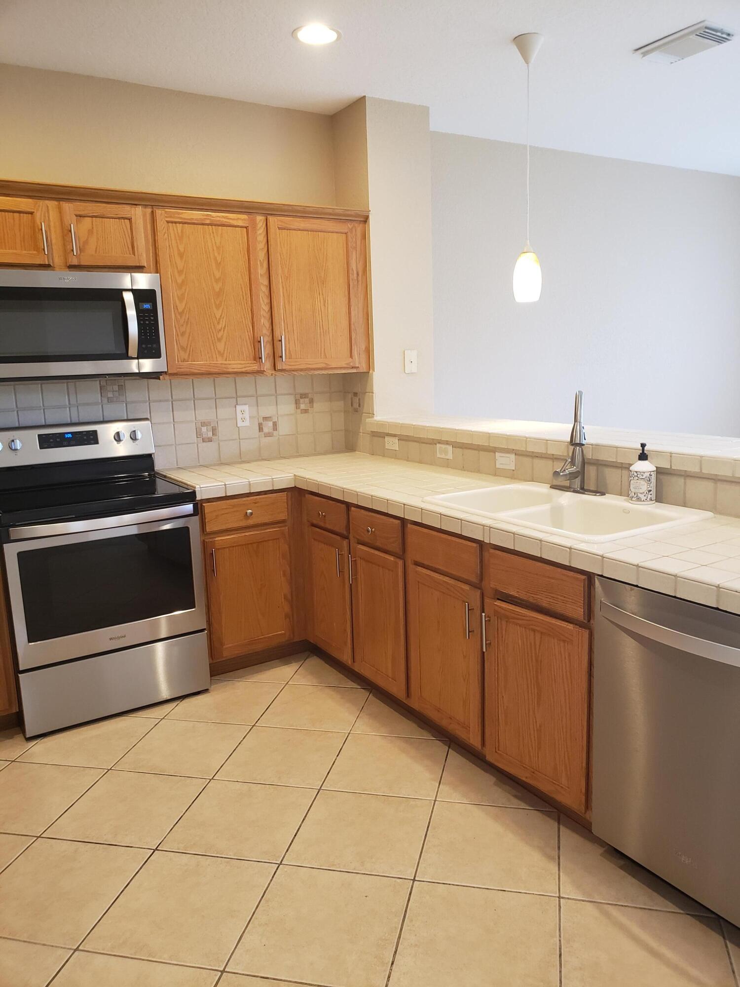 3027 N Evergreen Cir #3027