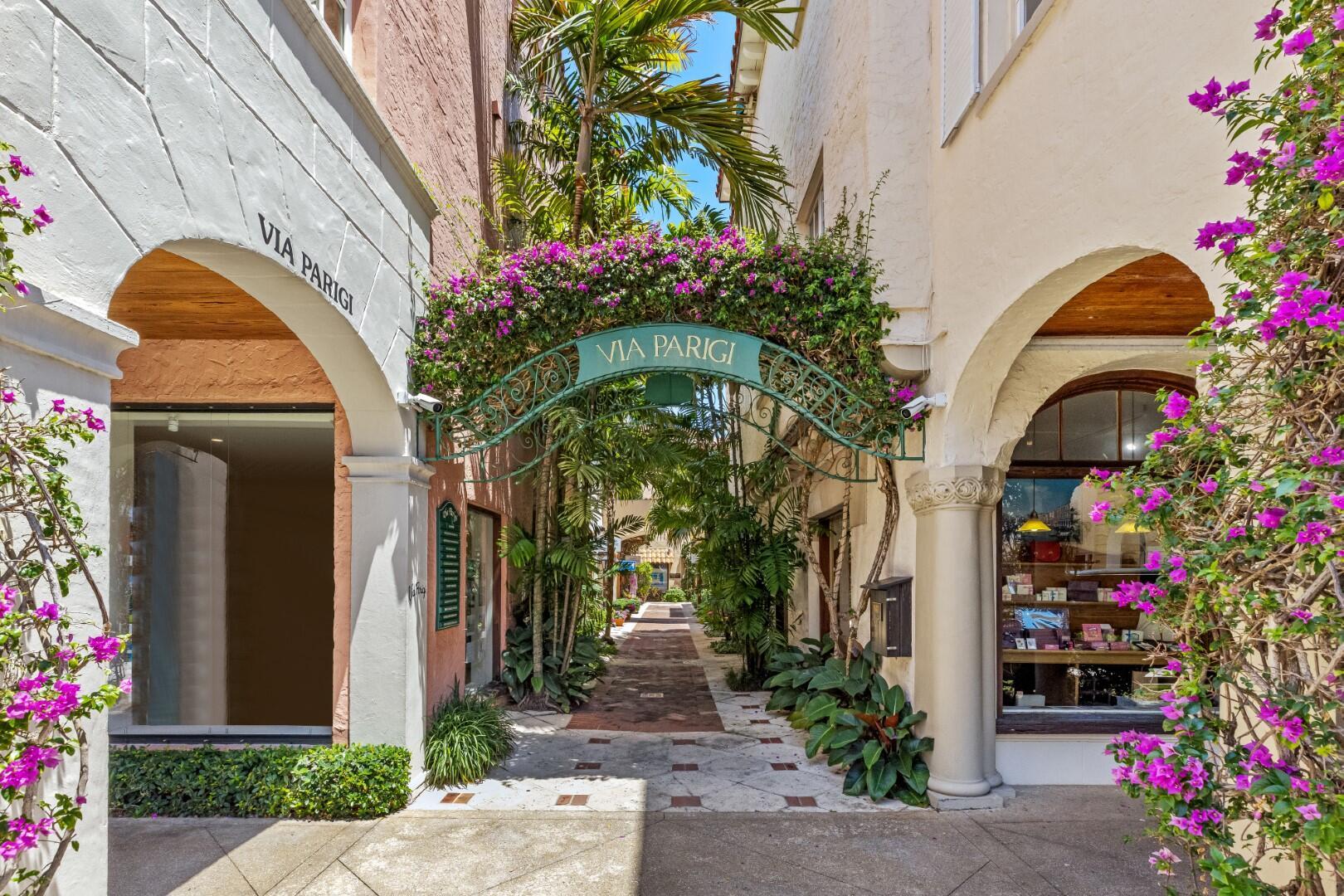 9 Via Parigi Palm Beach, FL 33480