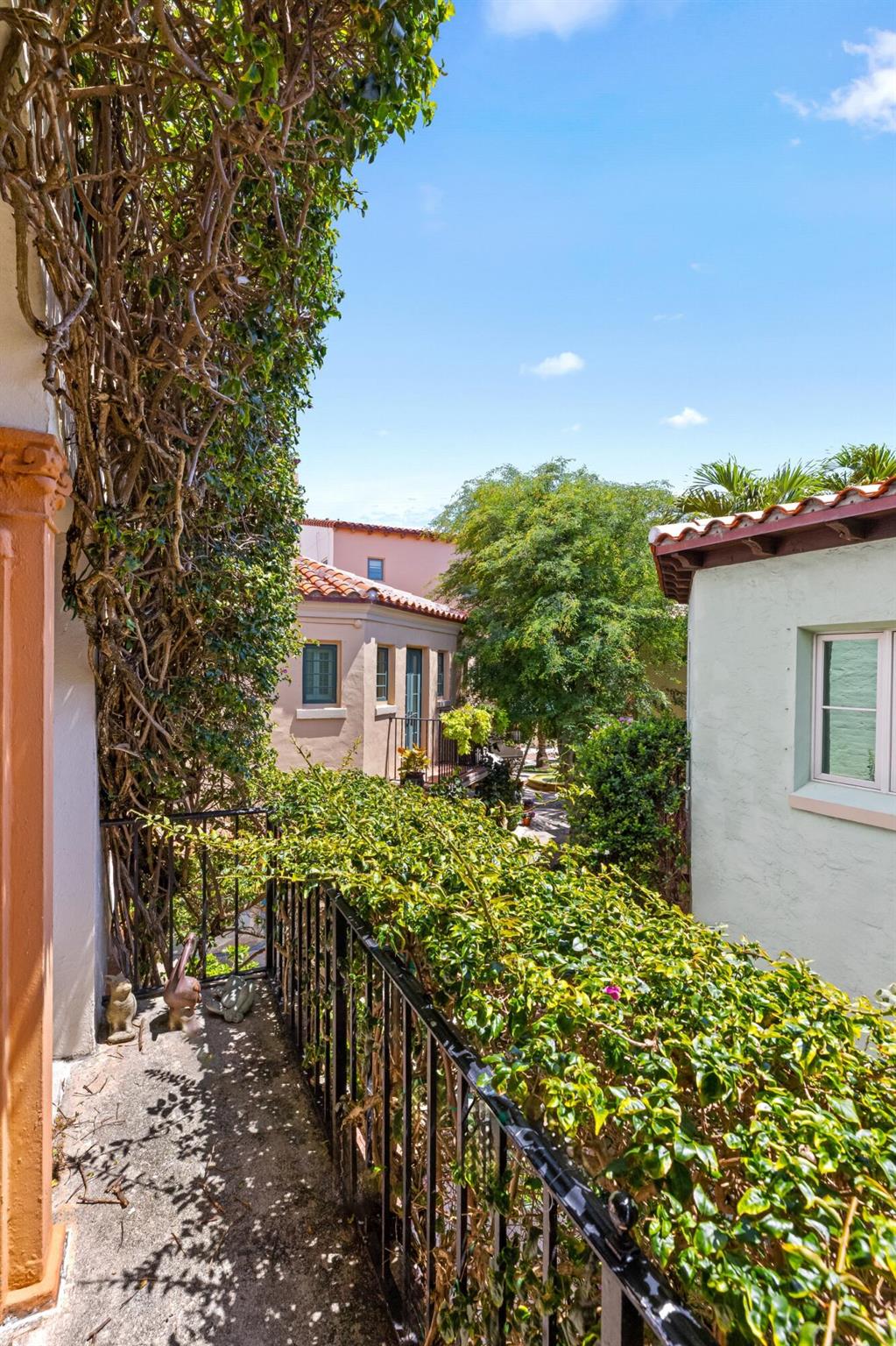 9 Via Parigi Palm Beach, FL 33480