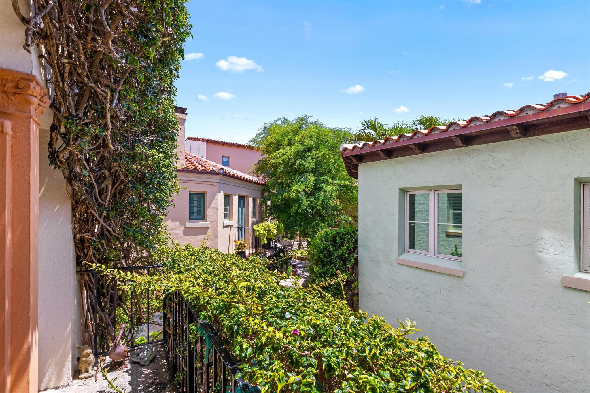 9 Via Parigi Palm Beach, FL 33480