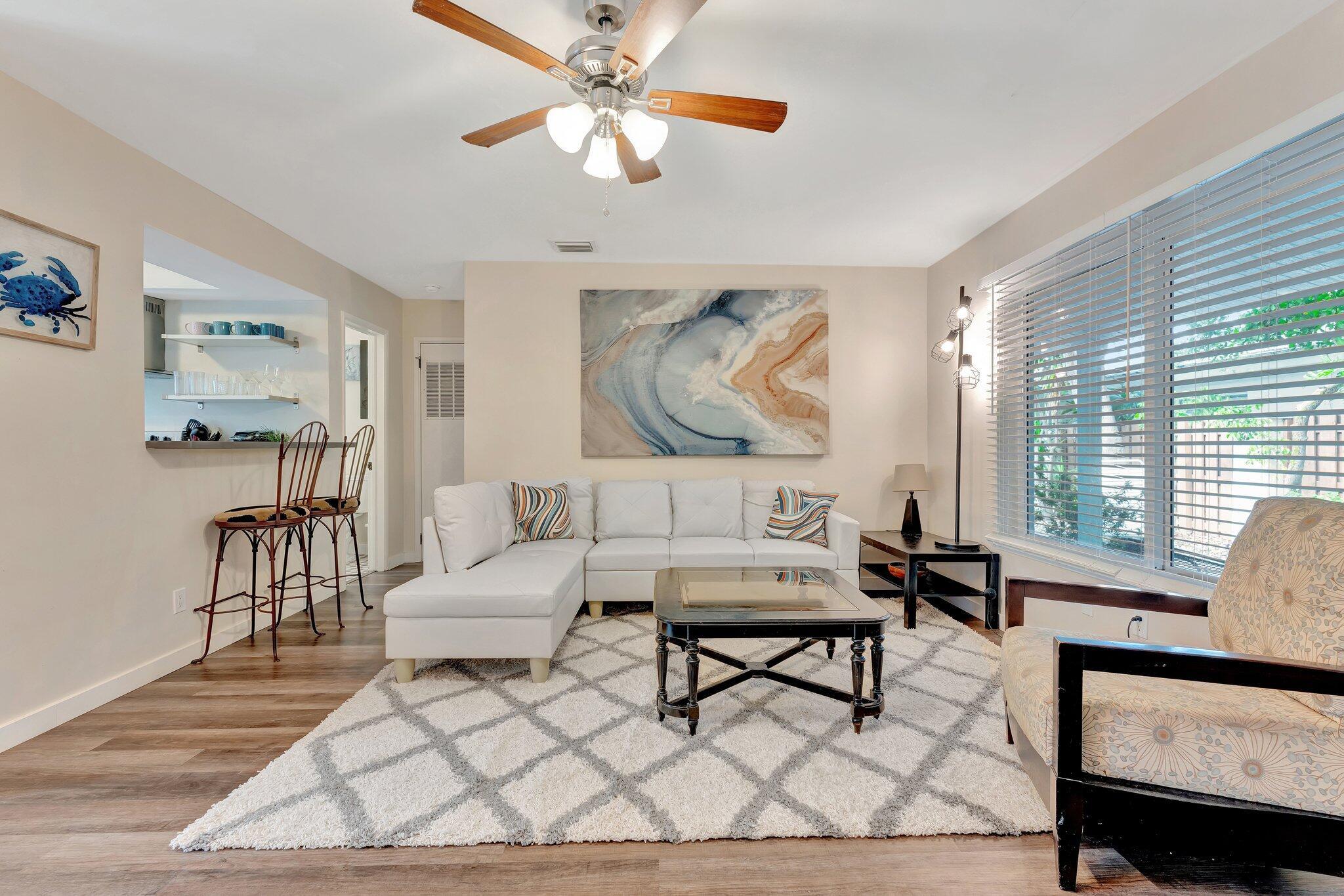 3208 Marine Dr #3