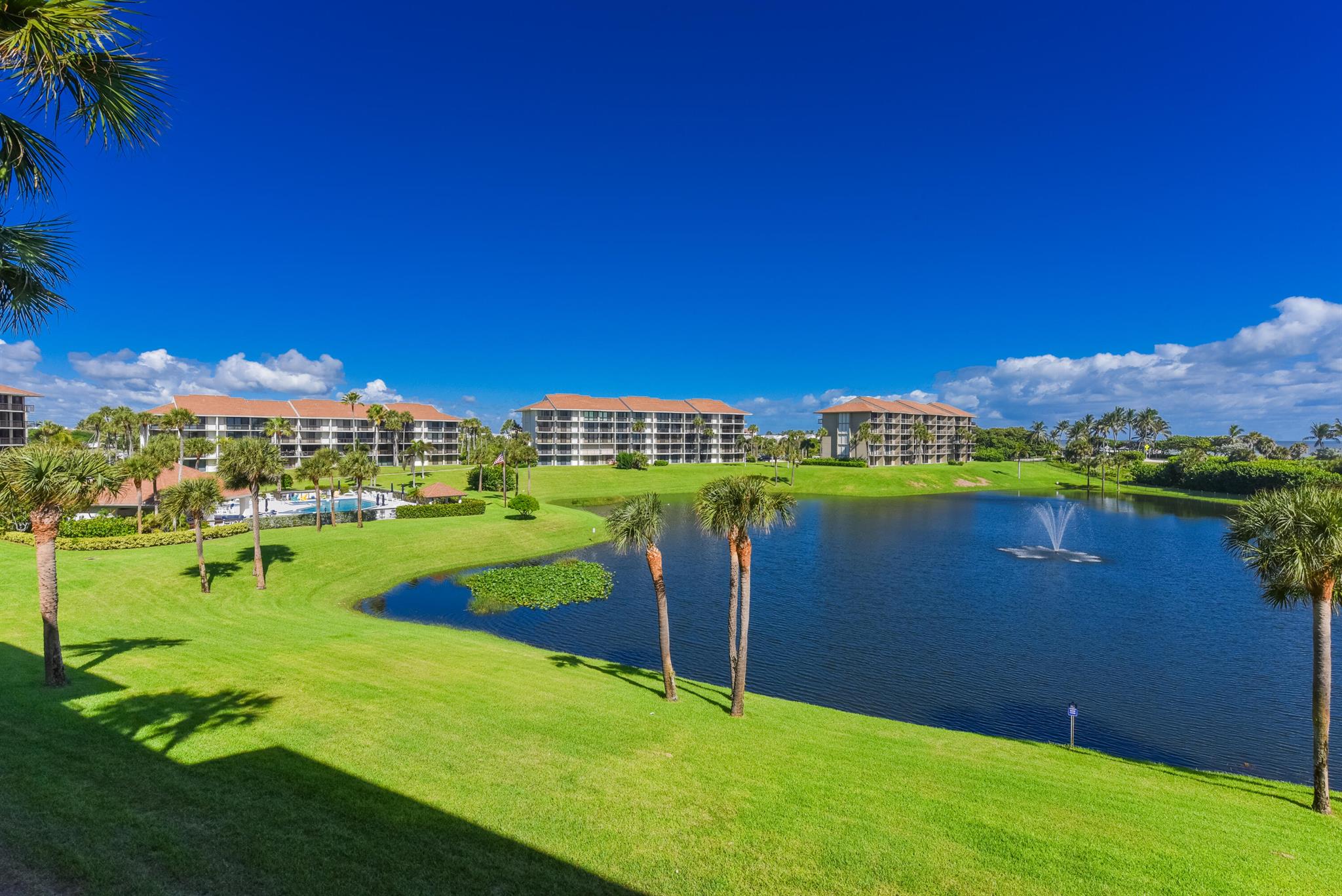 601 S Seas Dr #303 Jupiter, FL 33477