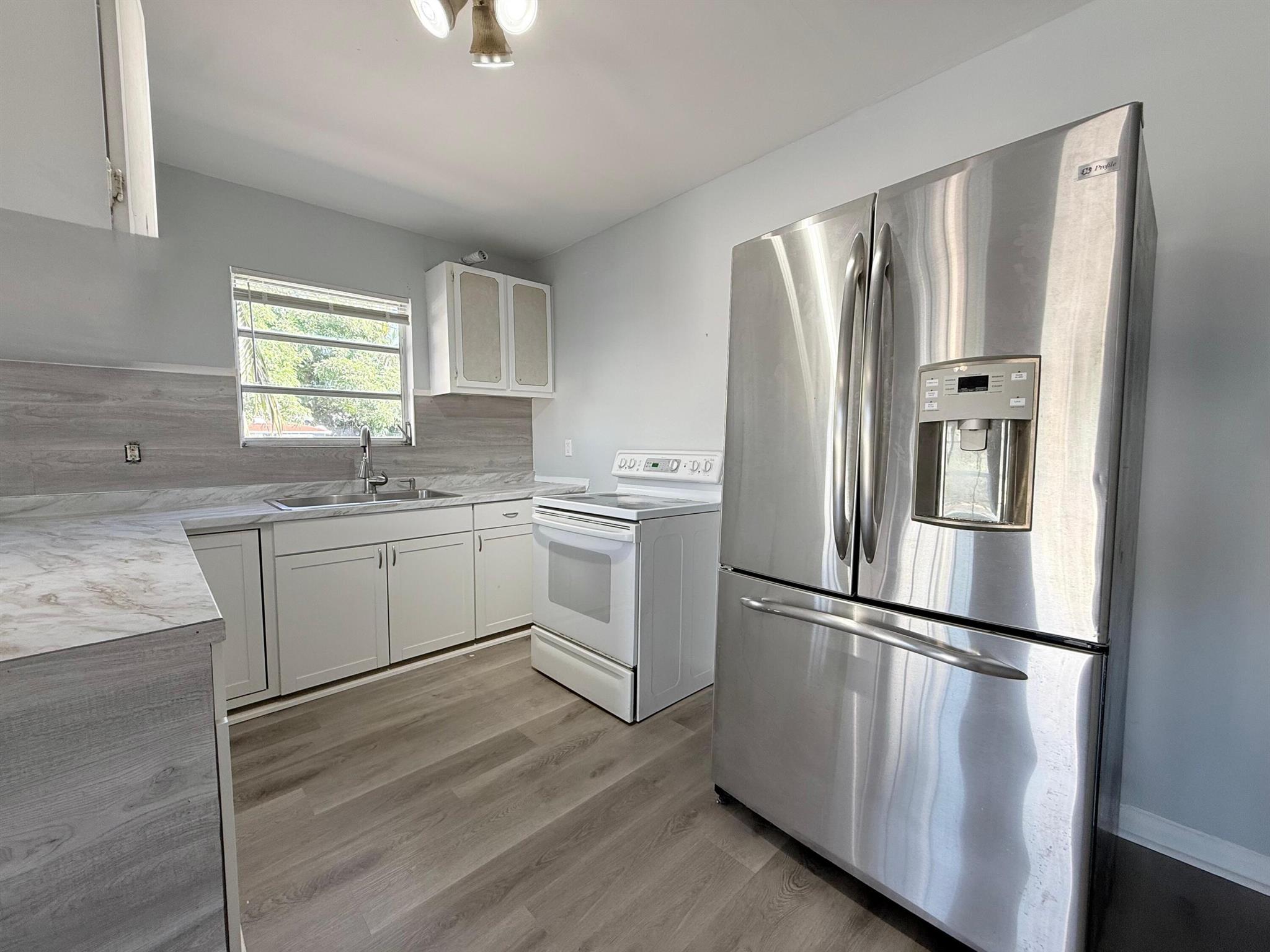 1000 W Lakewood Rd #7