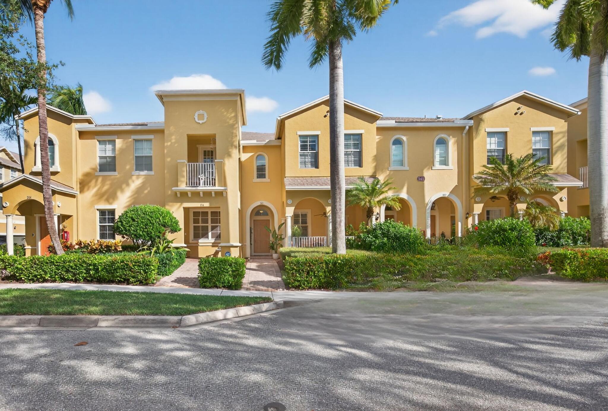 141 Seagrape #203 Jupiter, FL 33458