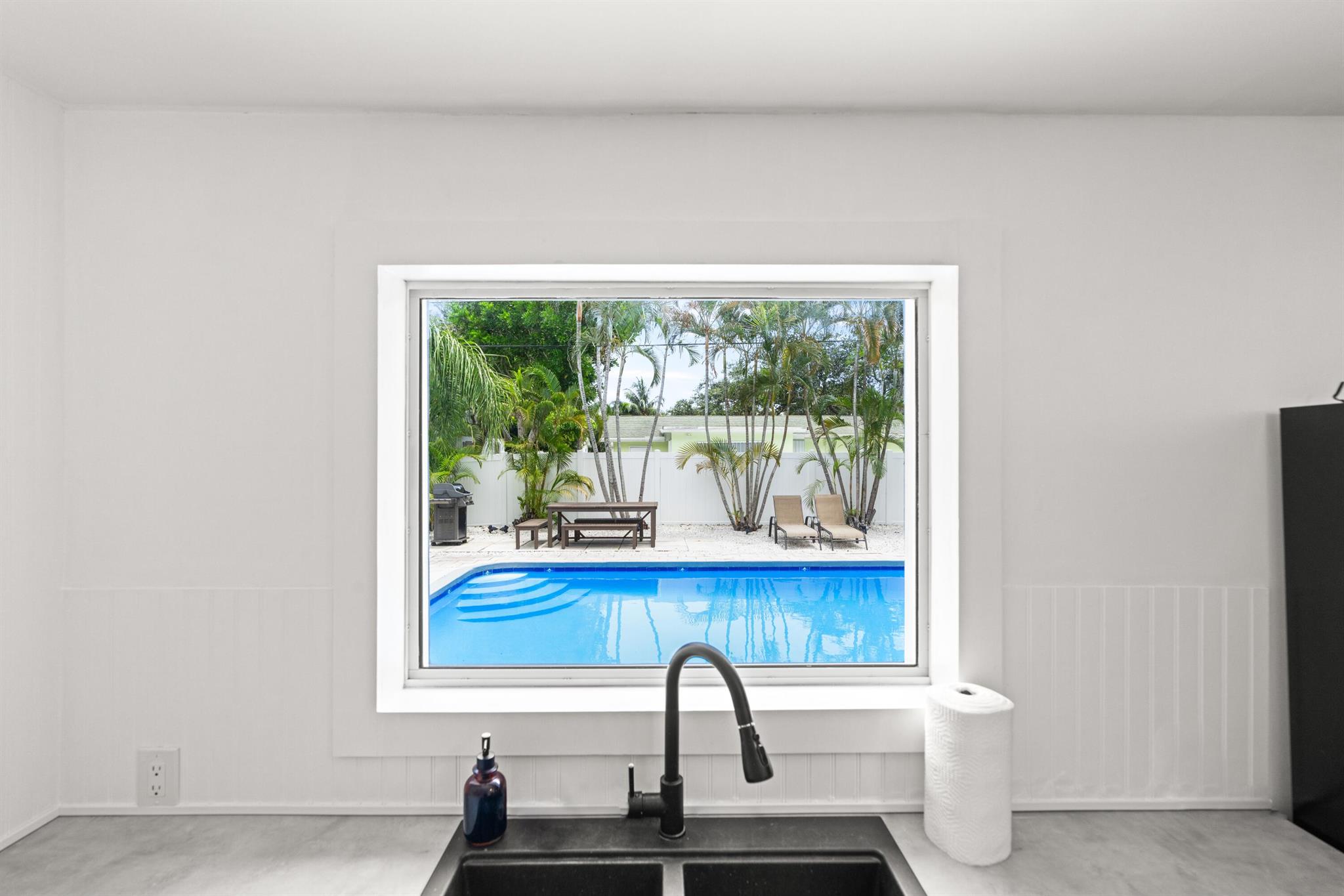 19165 SE Homewood Ave Tequesta, FL 33469