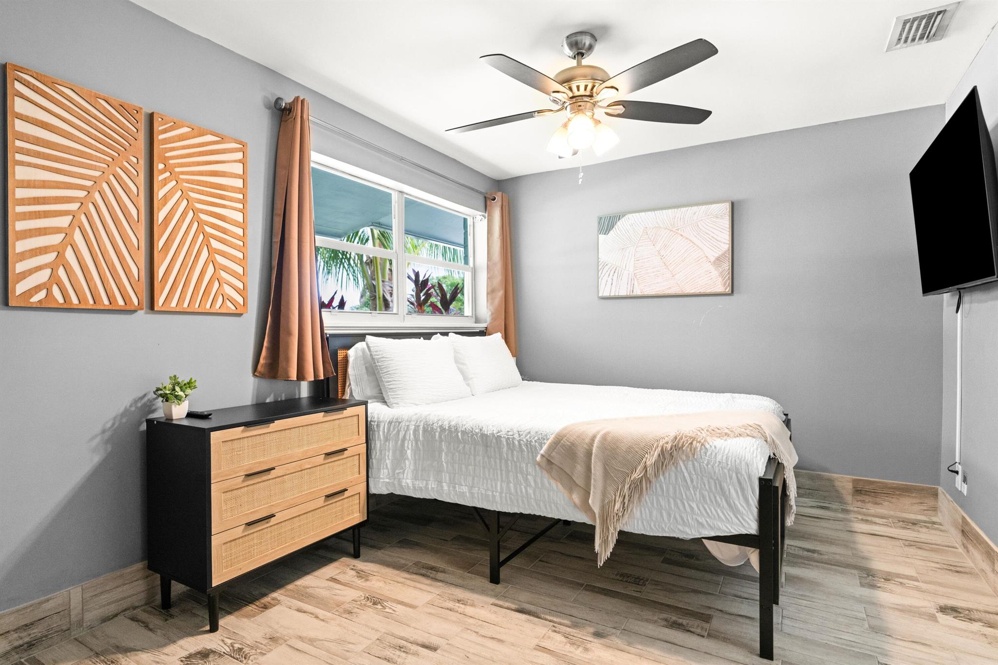 19165 SE Homewood Ave Tequesta, FL 33469