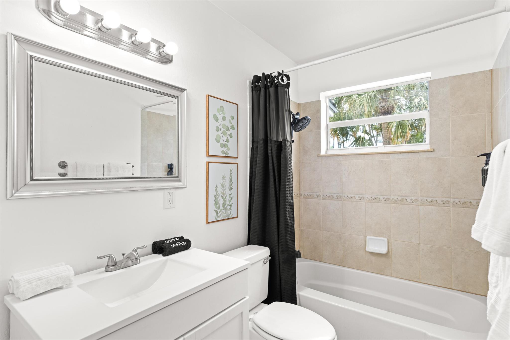 19165 SE Homewood Ave Tequesta, FL 33469