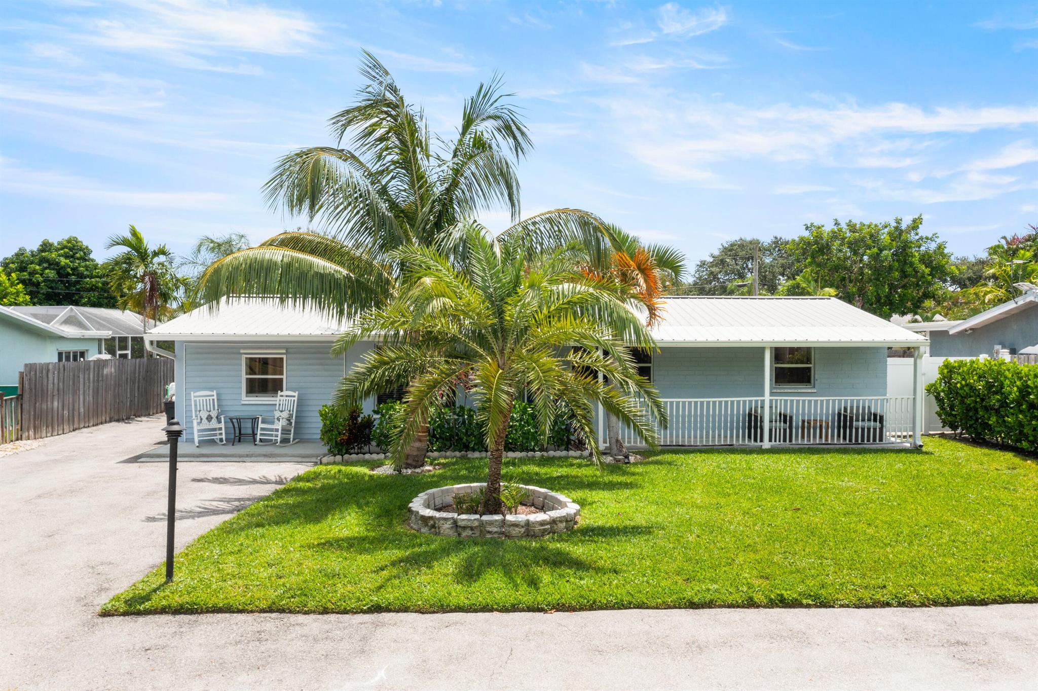 19165 SE Homewood Ave Tequesta, FL 33469