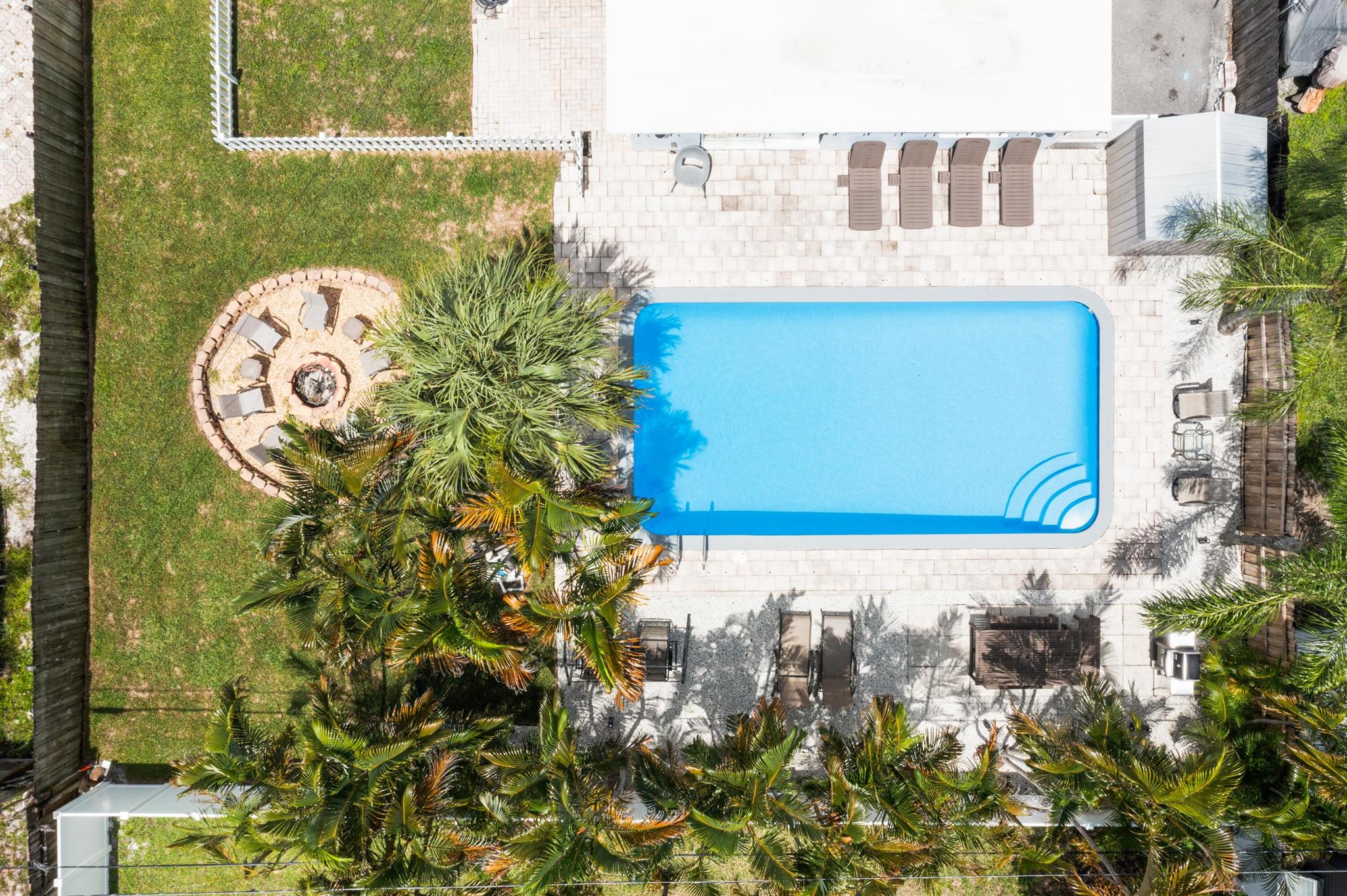 19165 SE Homewood Ave Tequesta, FL 33469