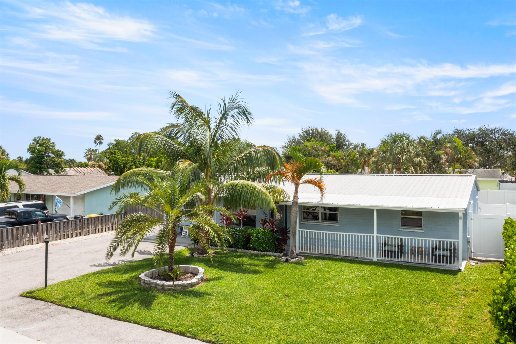 19165 SE Homewood Ave Tequesta, FL 33469