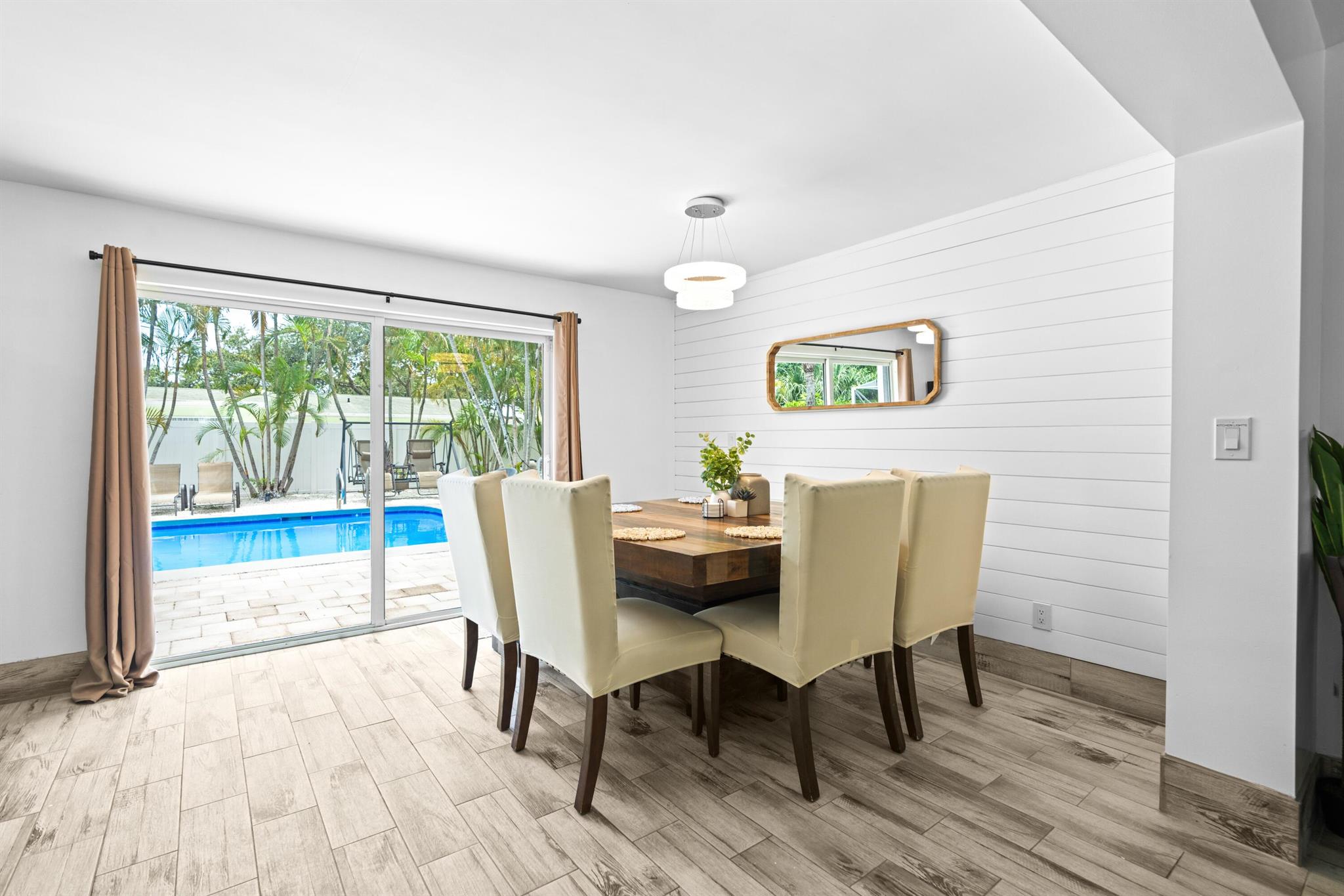 19165 SE Homewood Ave Tequesta, FL 33469