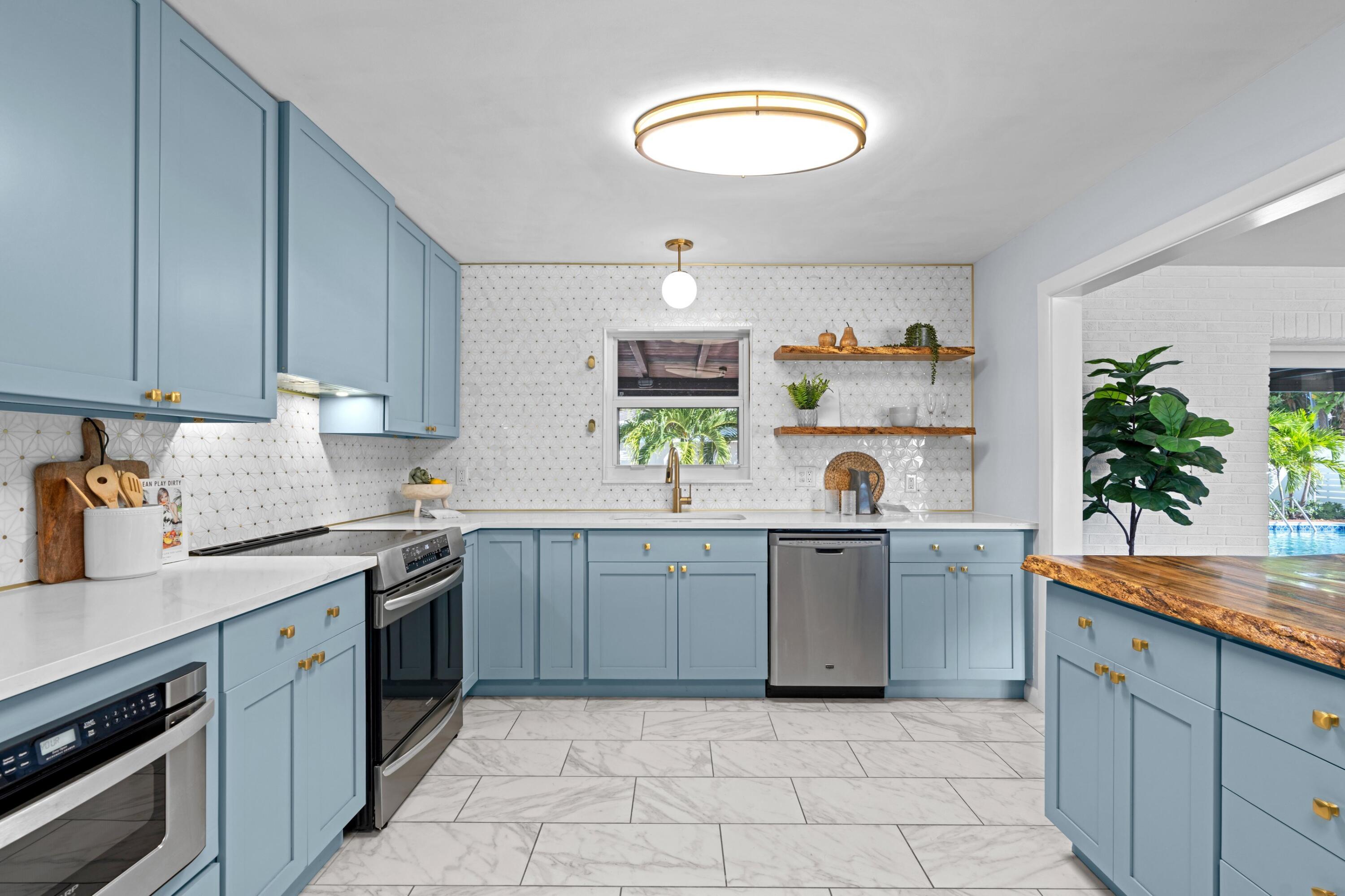 541 Kingfish Rd North Palm Beach, FL 33408